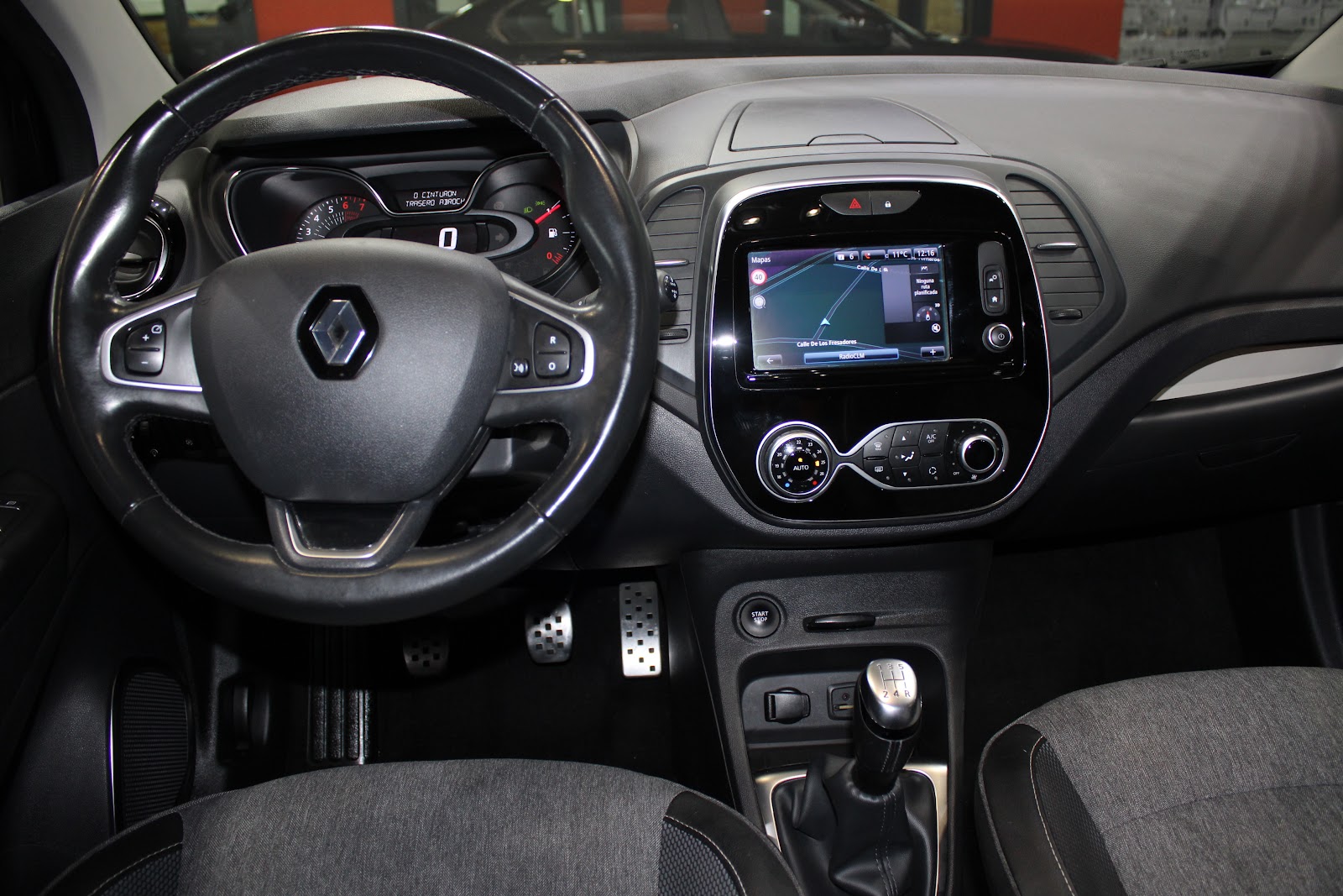 Foto 9 de RENAULT CAPTUR 2019 en venta en CSV Motor VALDEFUENTES