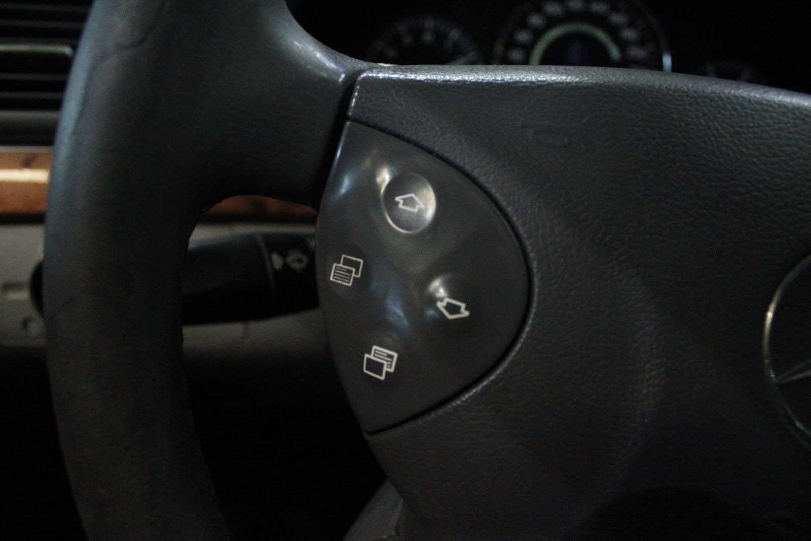 Foto 15 de MERCEDES E270CDI 2003 en venta en CSV Motor