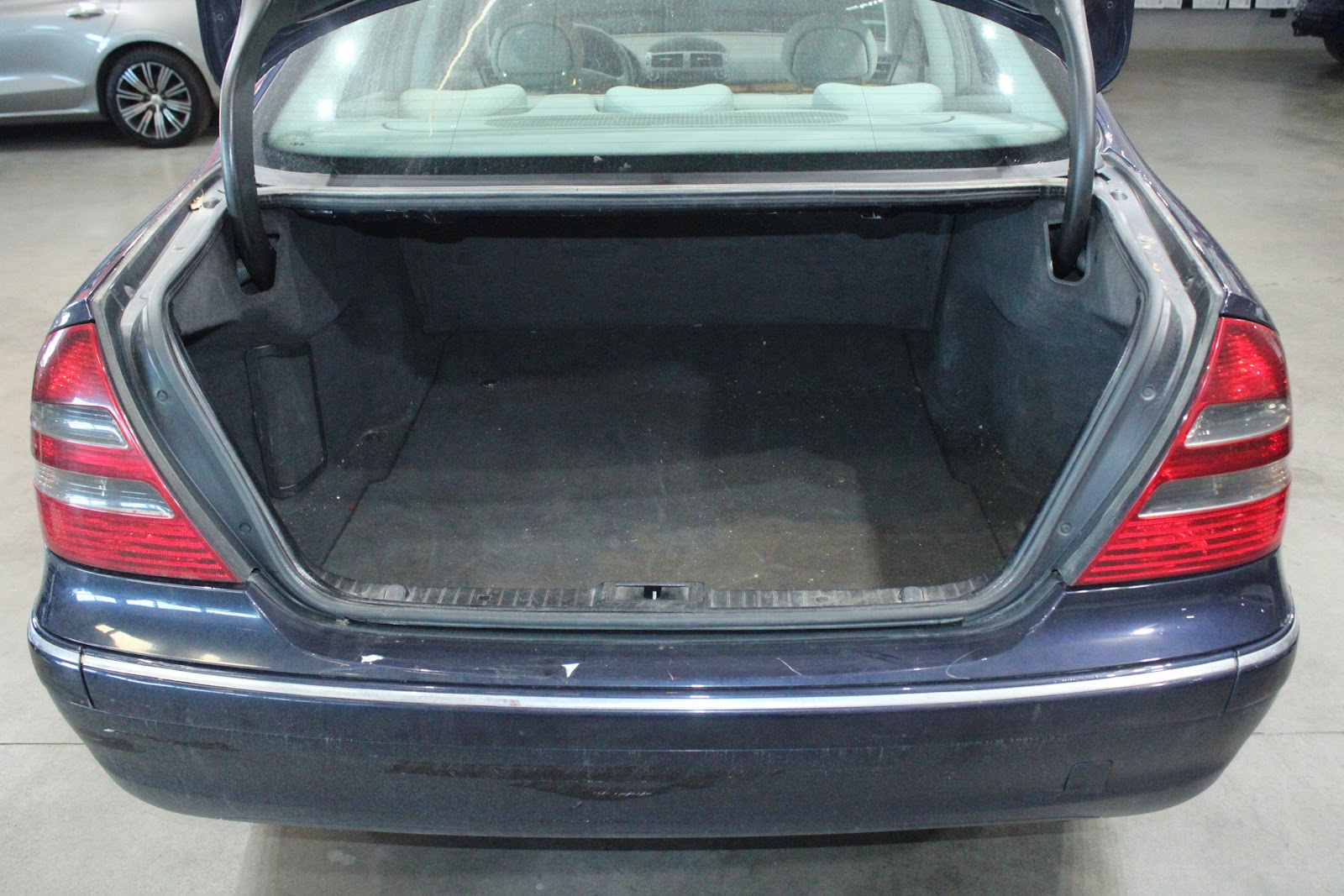 Foto 8 de MERCEDES E270CDI 2003 en venta en CSV Motor