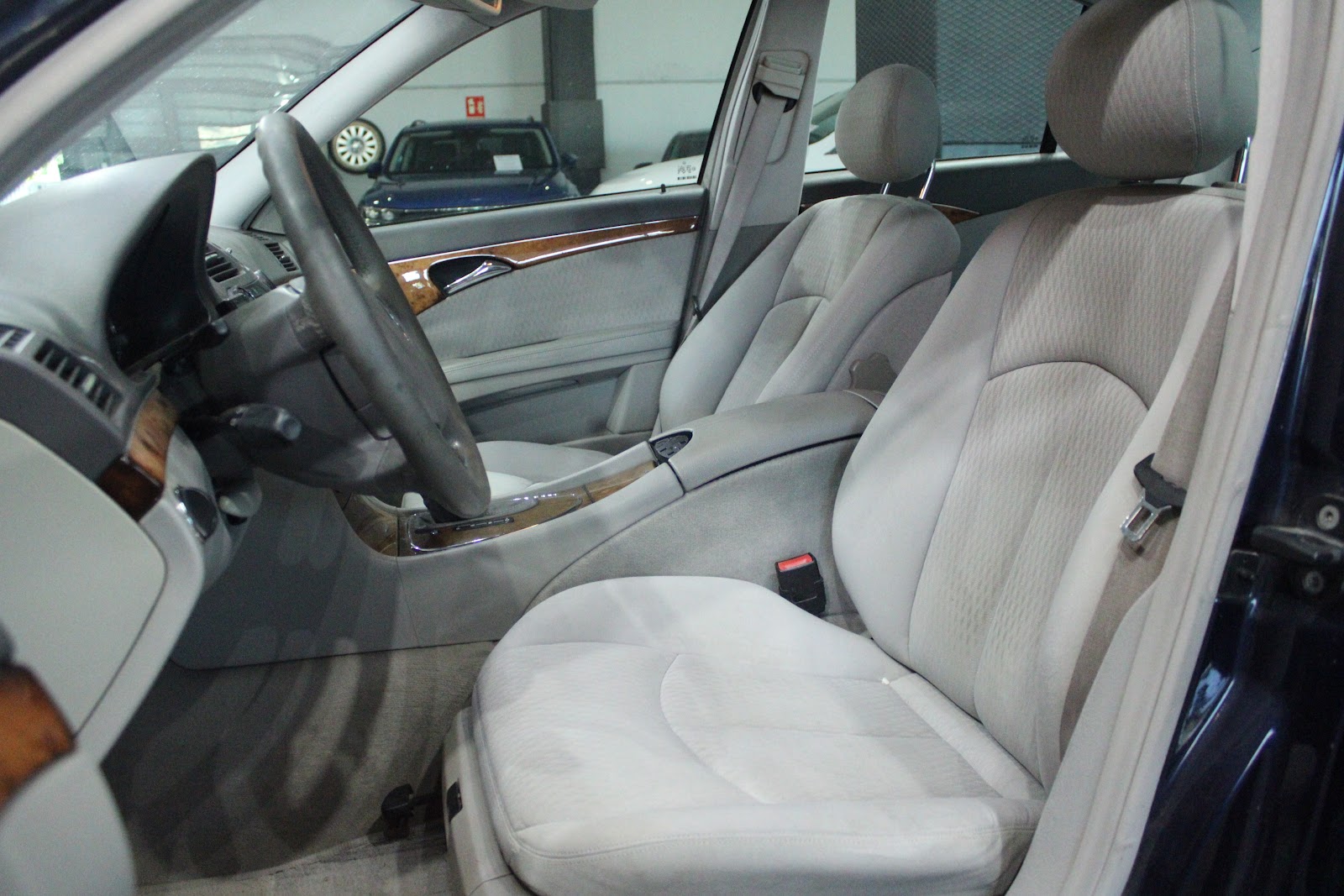 Foto 9 de MERCEDES E270CDI 2003 en venta en CSV Motor