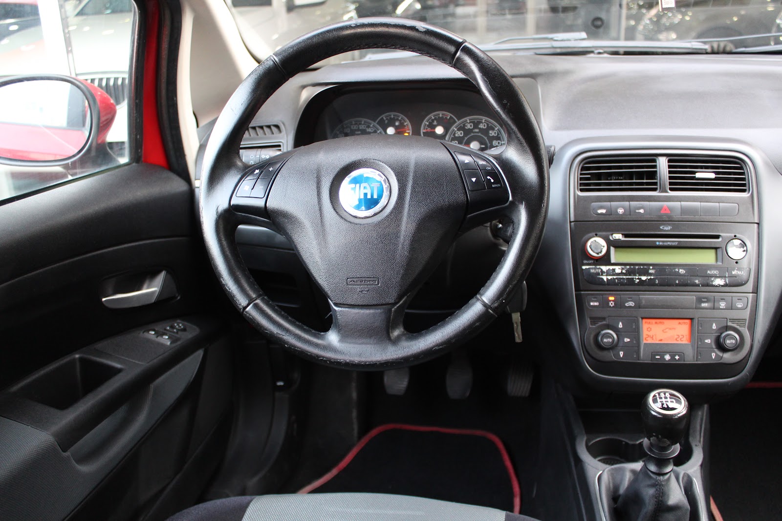 Foto 11 de FIAT PUNTO 2007 en venta en CSV Motor VALDEFUENTES