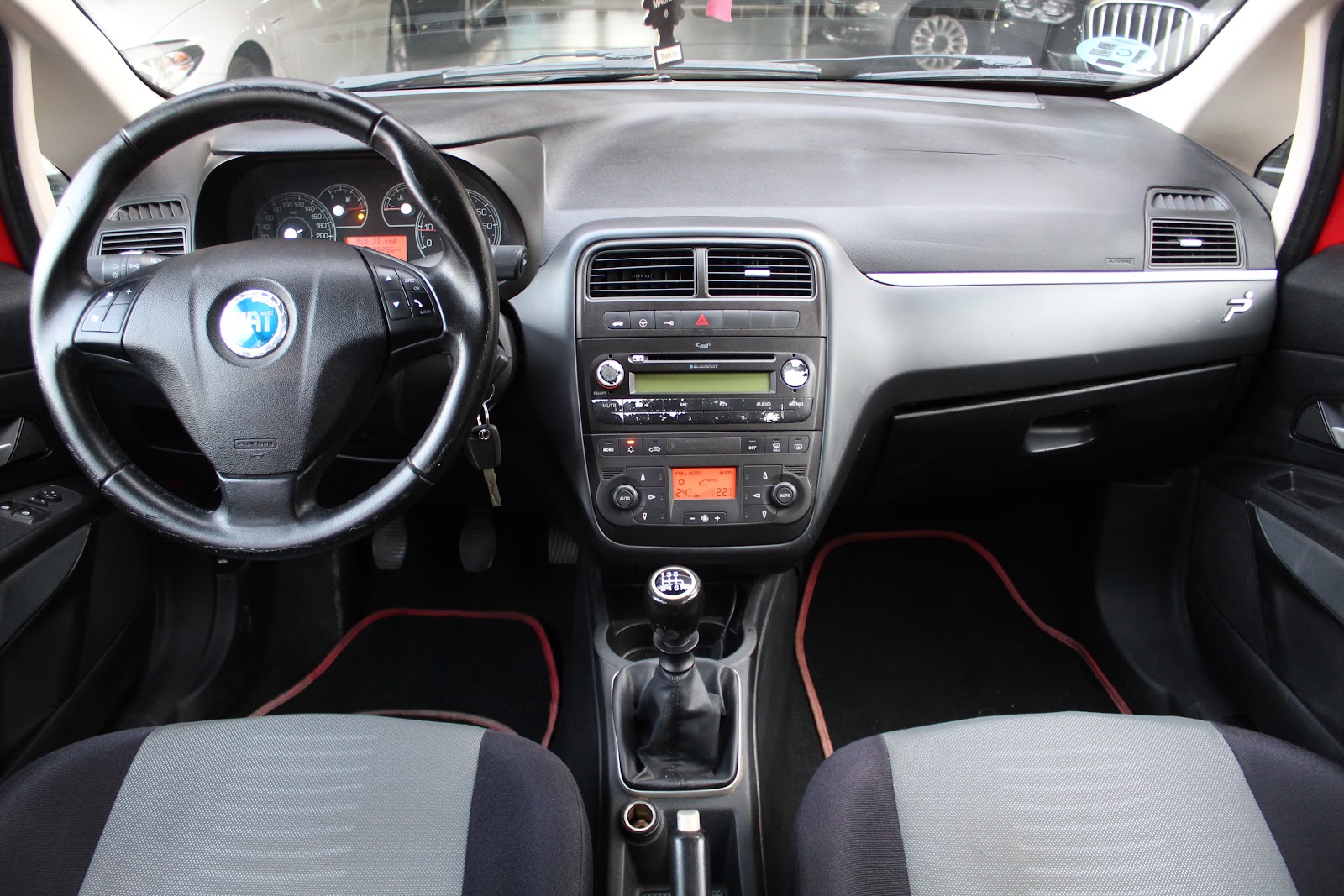 Foto 10 de FIAT PUNTO 2007 en venta en CSV Motor VALDEFUENTES