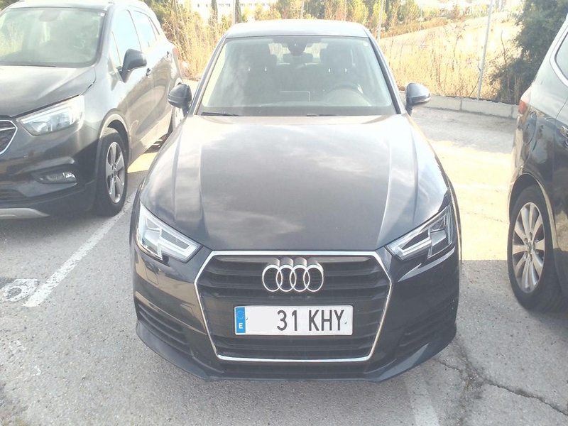 Foto 2 de AUDI A4 2018 en venta en CSV Motor VALDEFUENTES