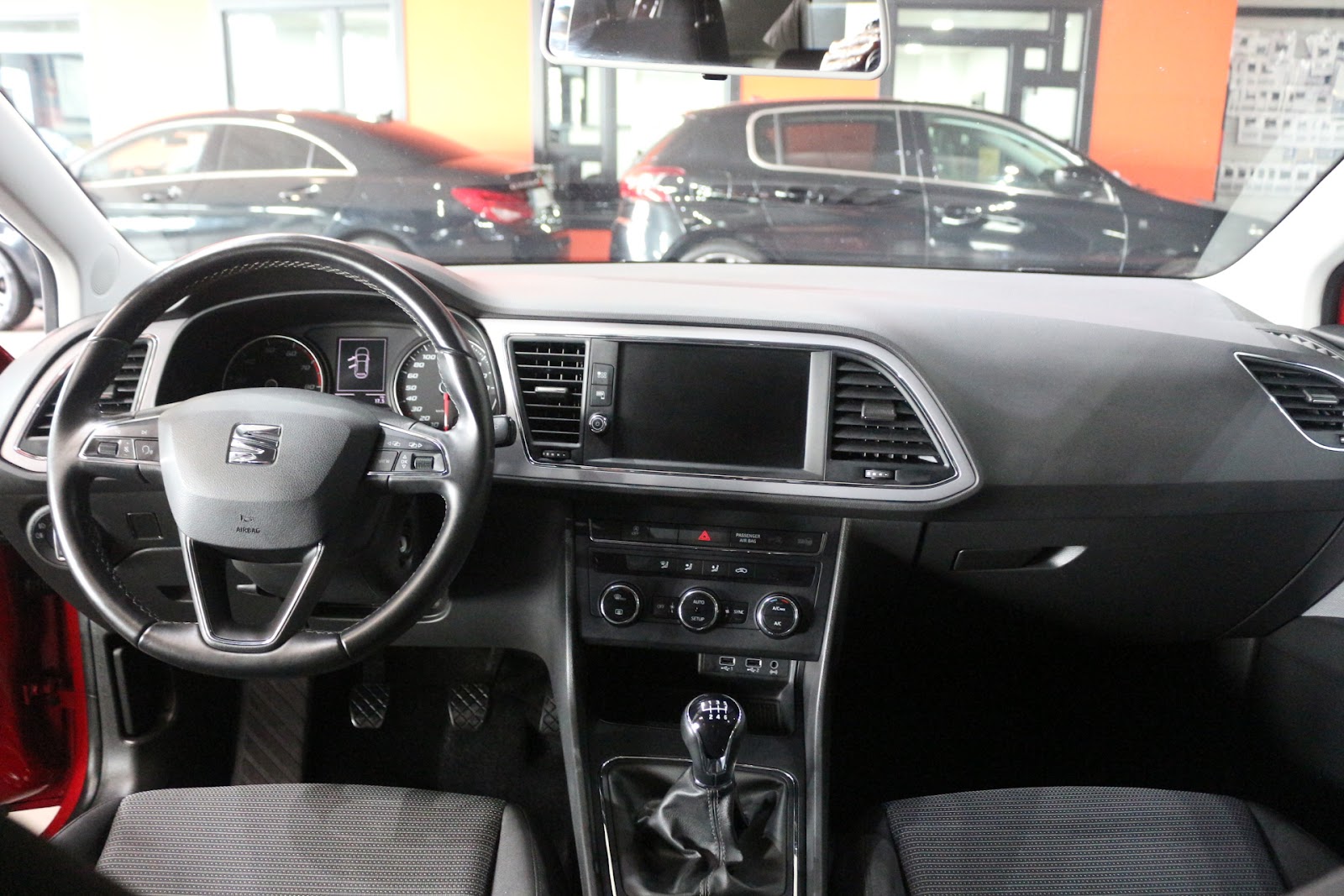 Foto 9 de SEAT LEON 2018 en venta en CSV Motor VALDEFUENTES