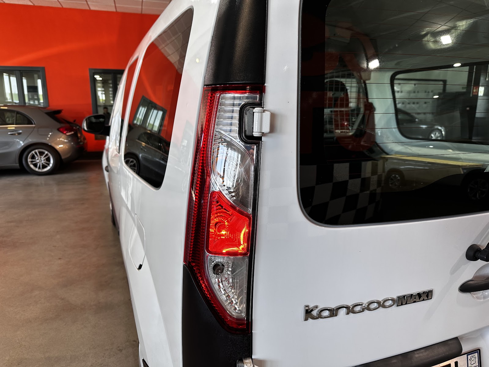 Foto 12 de RENAULT KANGOO 2021 en venta en CSV Motor VALDEFUENTES