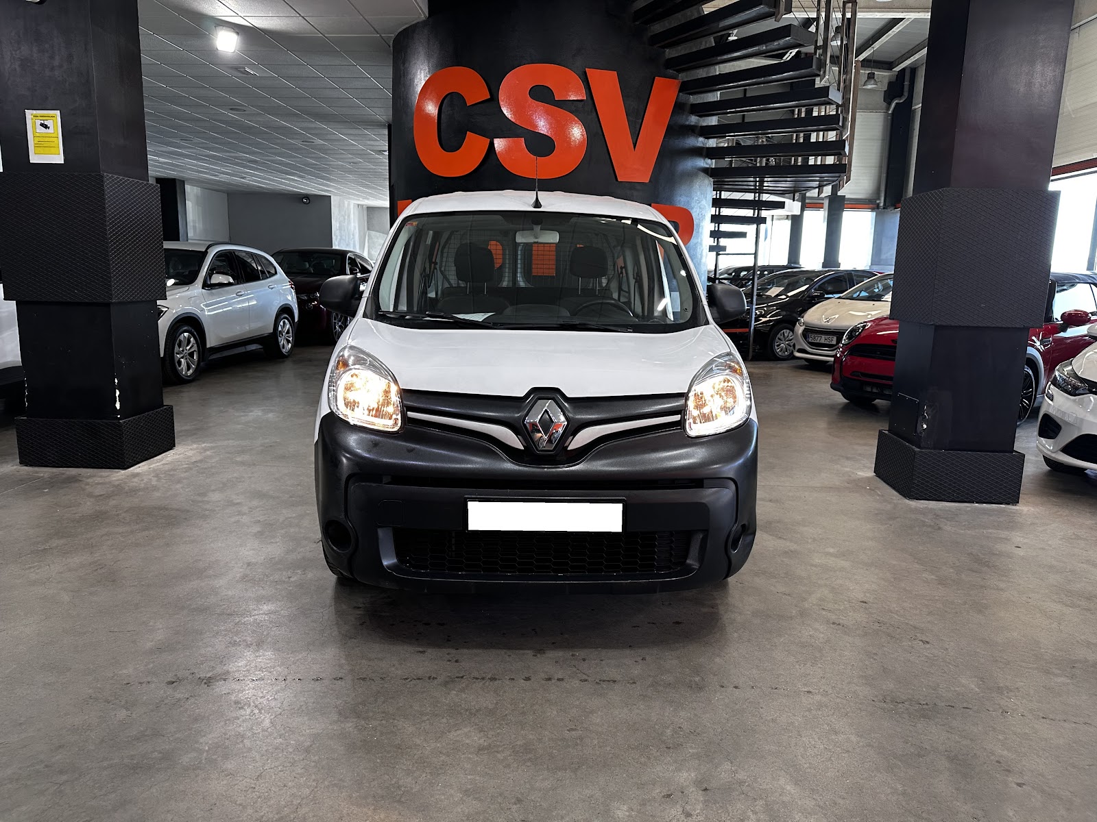 Foto 3 de RENAULT KANGOO 2021 en venta en CSV Motor VALDEFUENTES