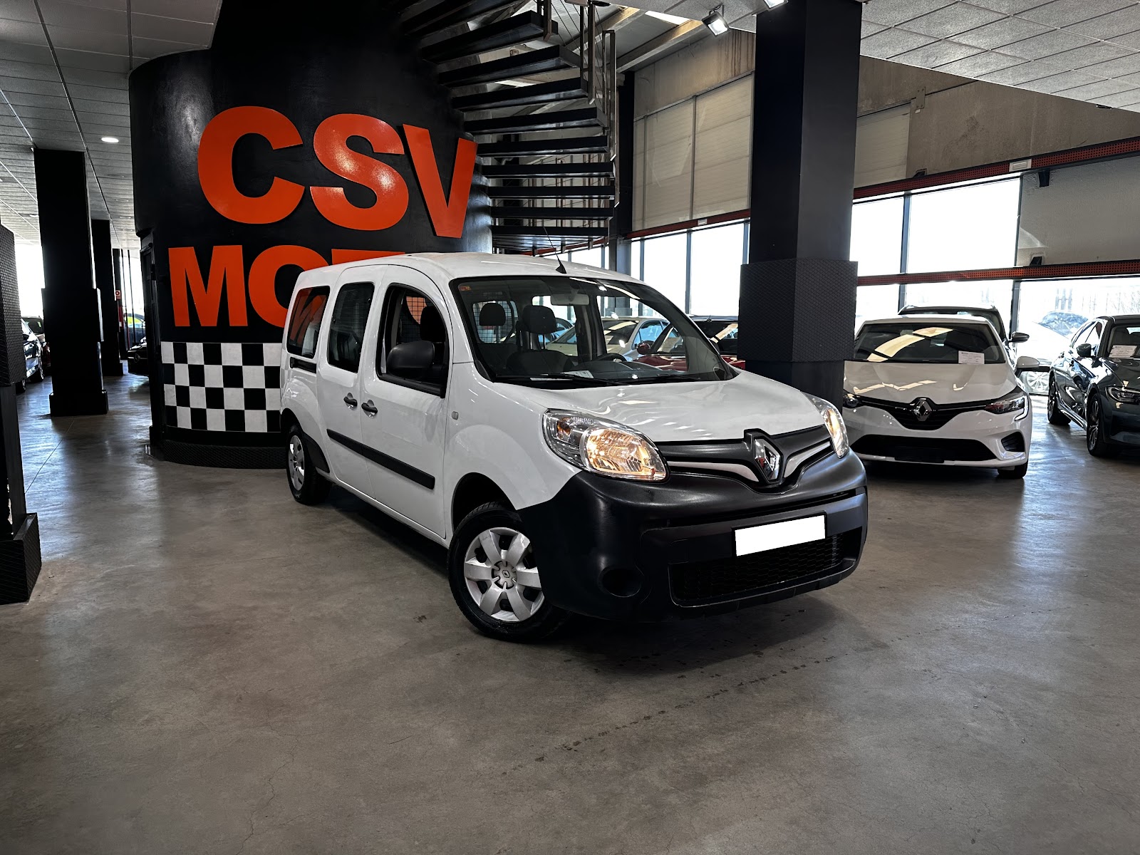 Foto 4 de RENAULT KANGOO 2021 en venta en CSV Motor VALDEFUENTES