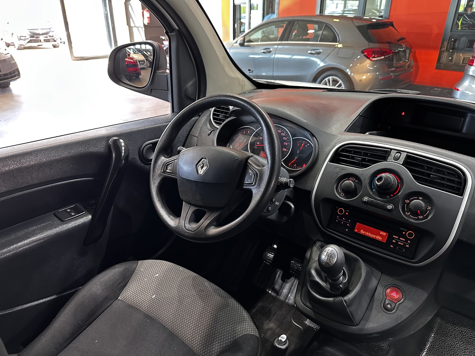 Foto 7 de RENAULT KANGOO 2021 en venta en CSV Motor VALDEFUENTES
