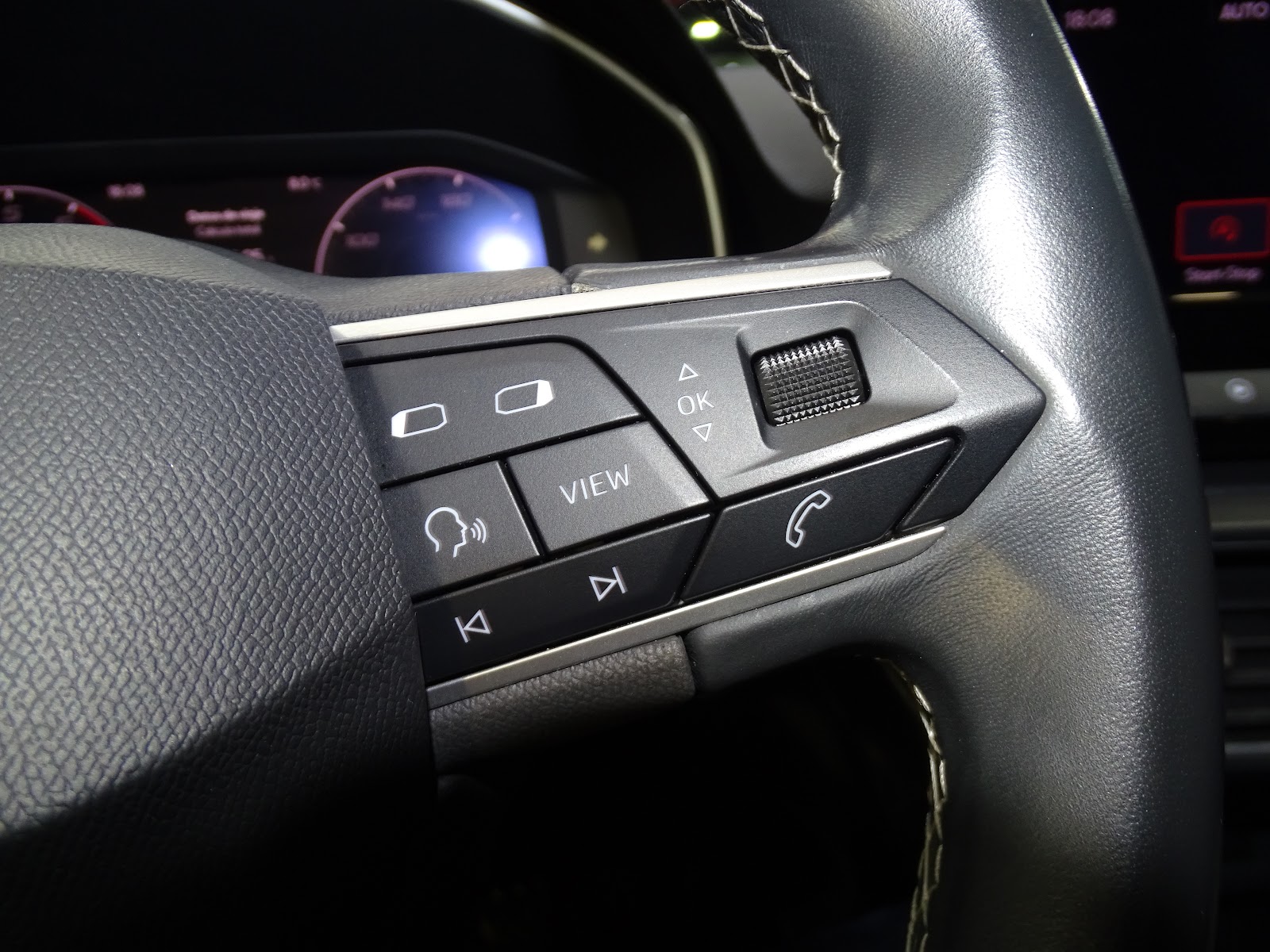 Foto 10 de SEAT LEON 2023 en venta en CSV Motor VALDEFUENTES