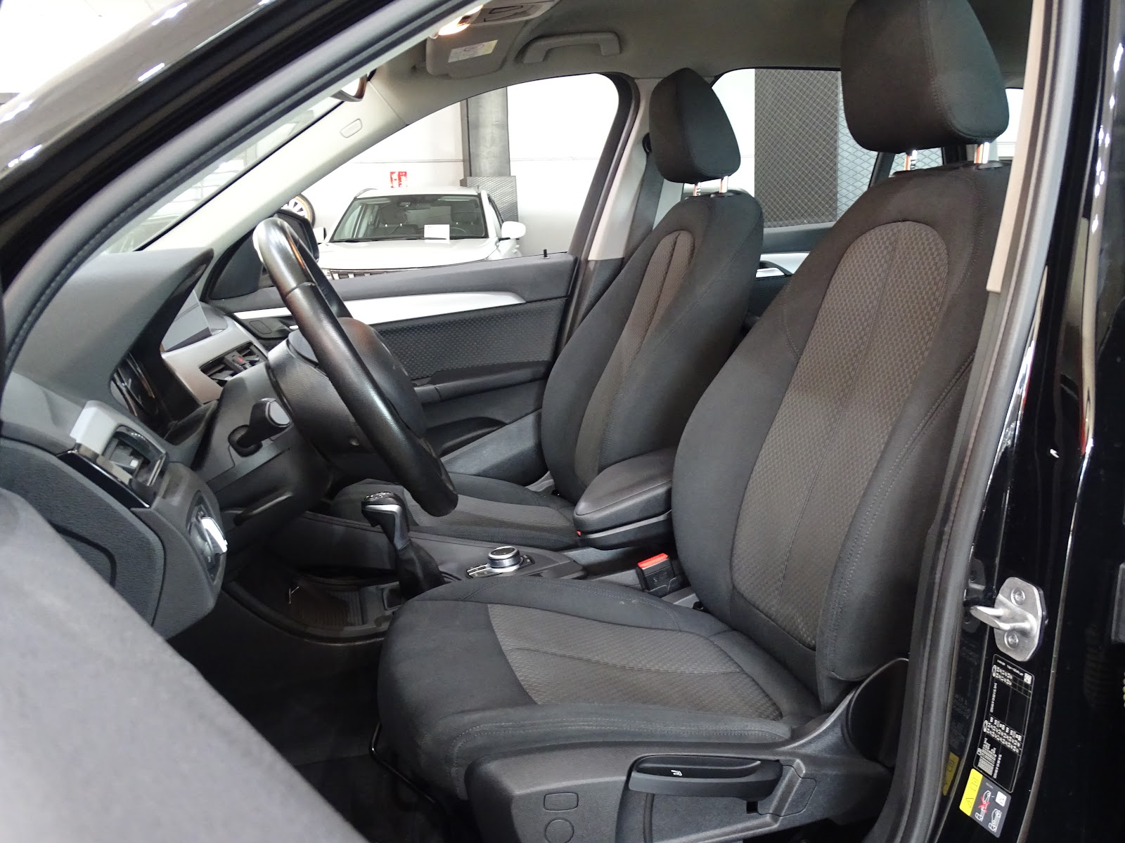 Foto 10 de BMW X1 2023 en venta en CSV Motor VALDEFUENTES