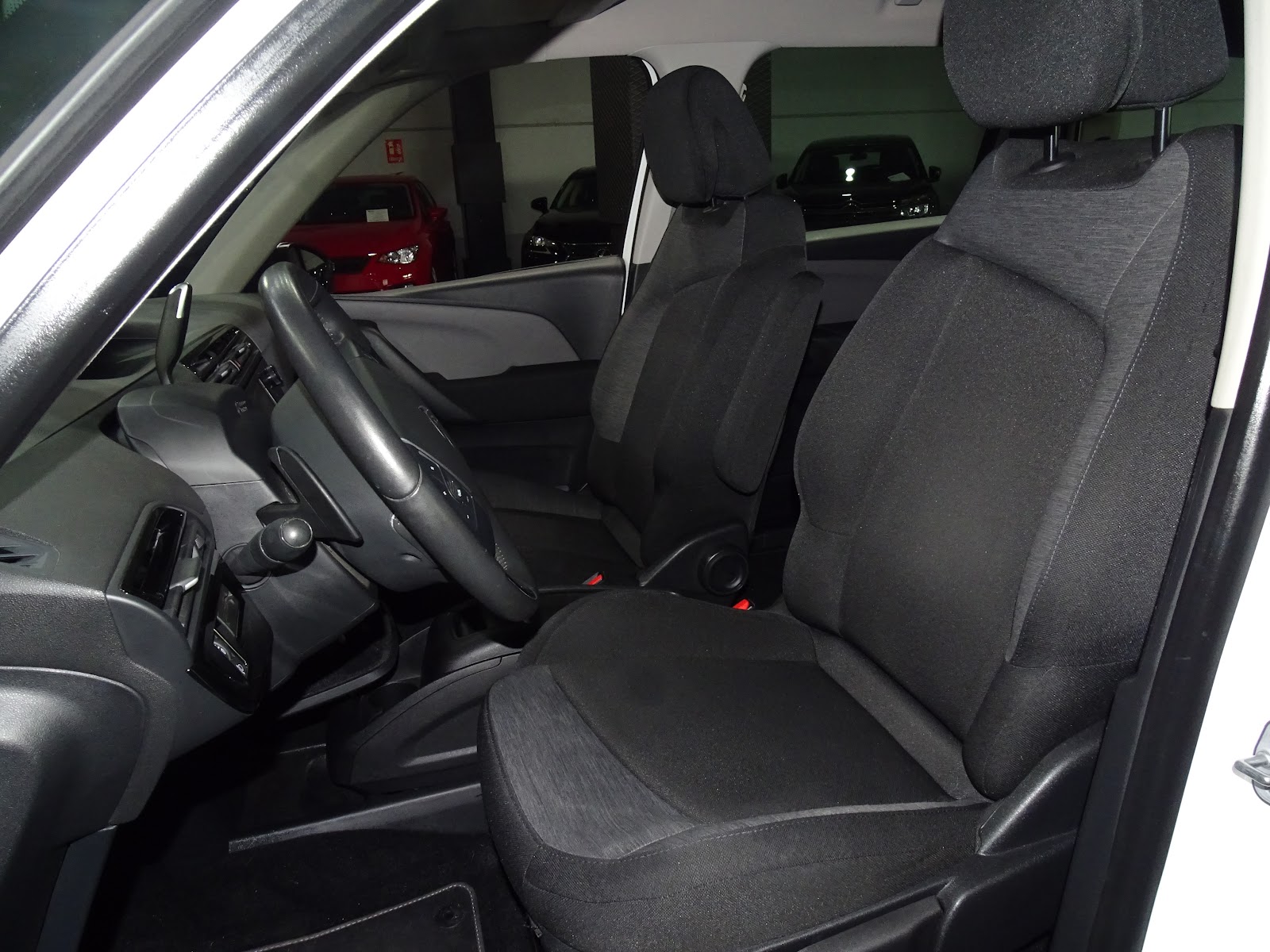 Foto 20 de CITROËN GRAND C4 2019 en venta en CSV Motor VALDEFUENTES