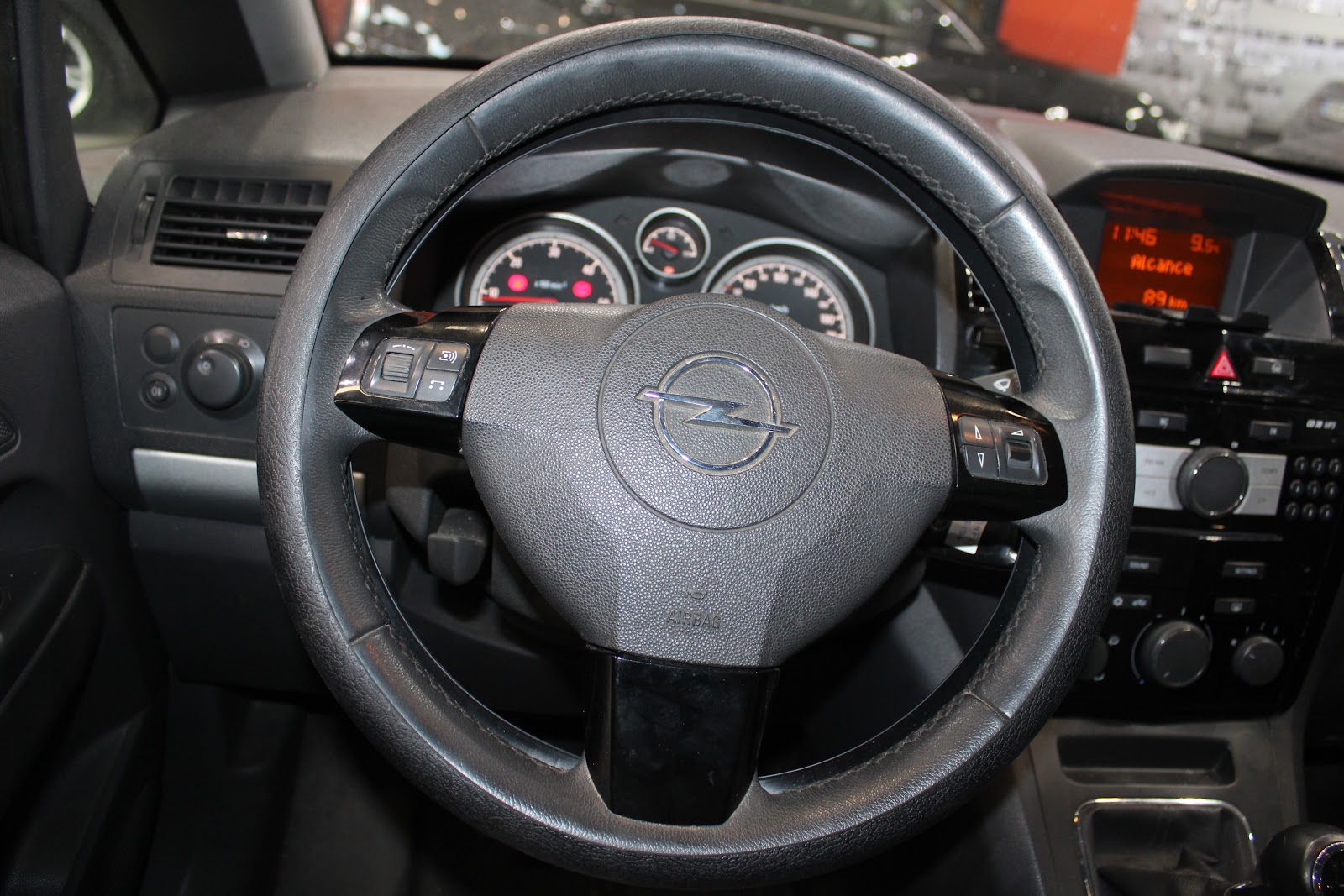 Foto 10 de OPEL ZAFIRA 2011 en venta en CSV Motor VALDEFUENTES