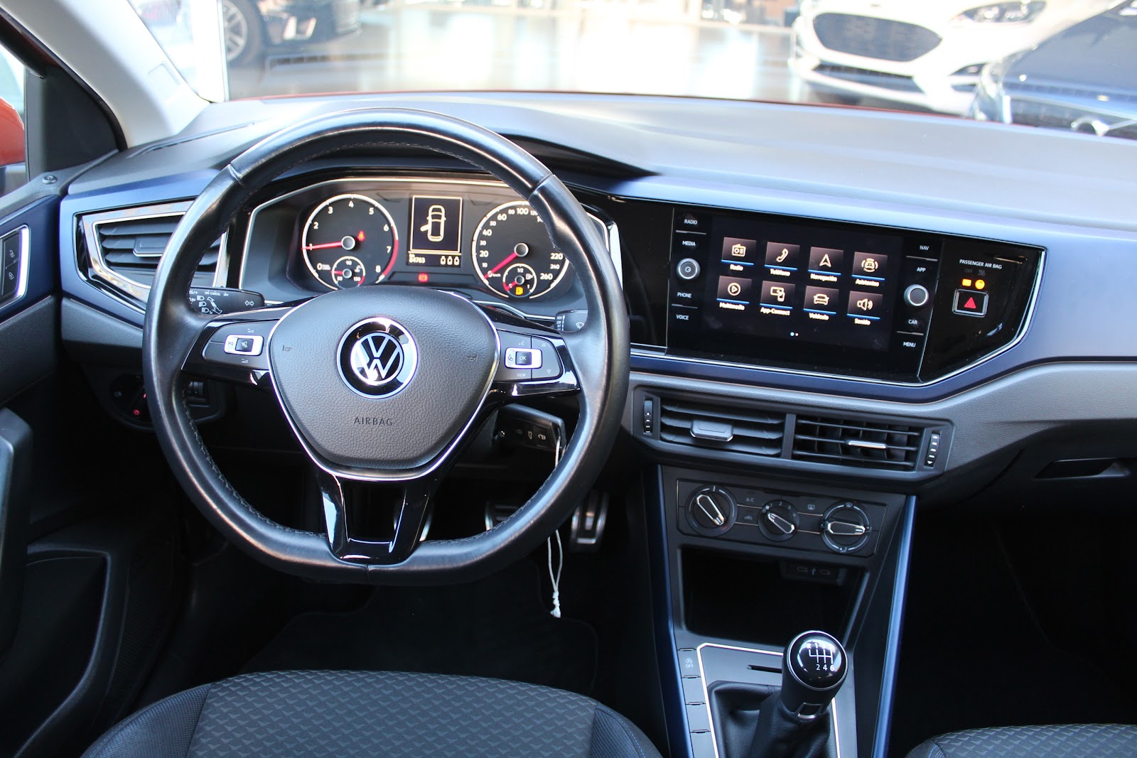 Foto 9 de VOLKSWAGEN POLO 2021 en venta en CSV Motor VALDEFUENTES