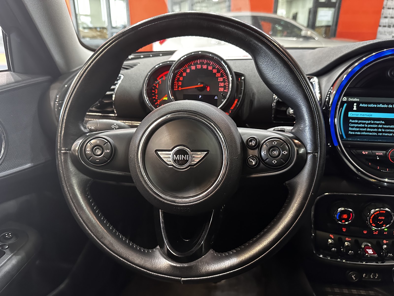 Foto 12 de MINI CLUBMAN 2017 en venta en CSV Motor VALDEFUENTES