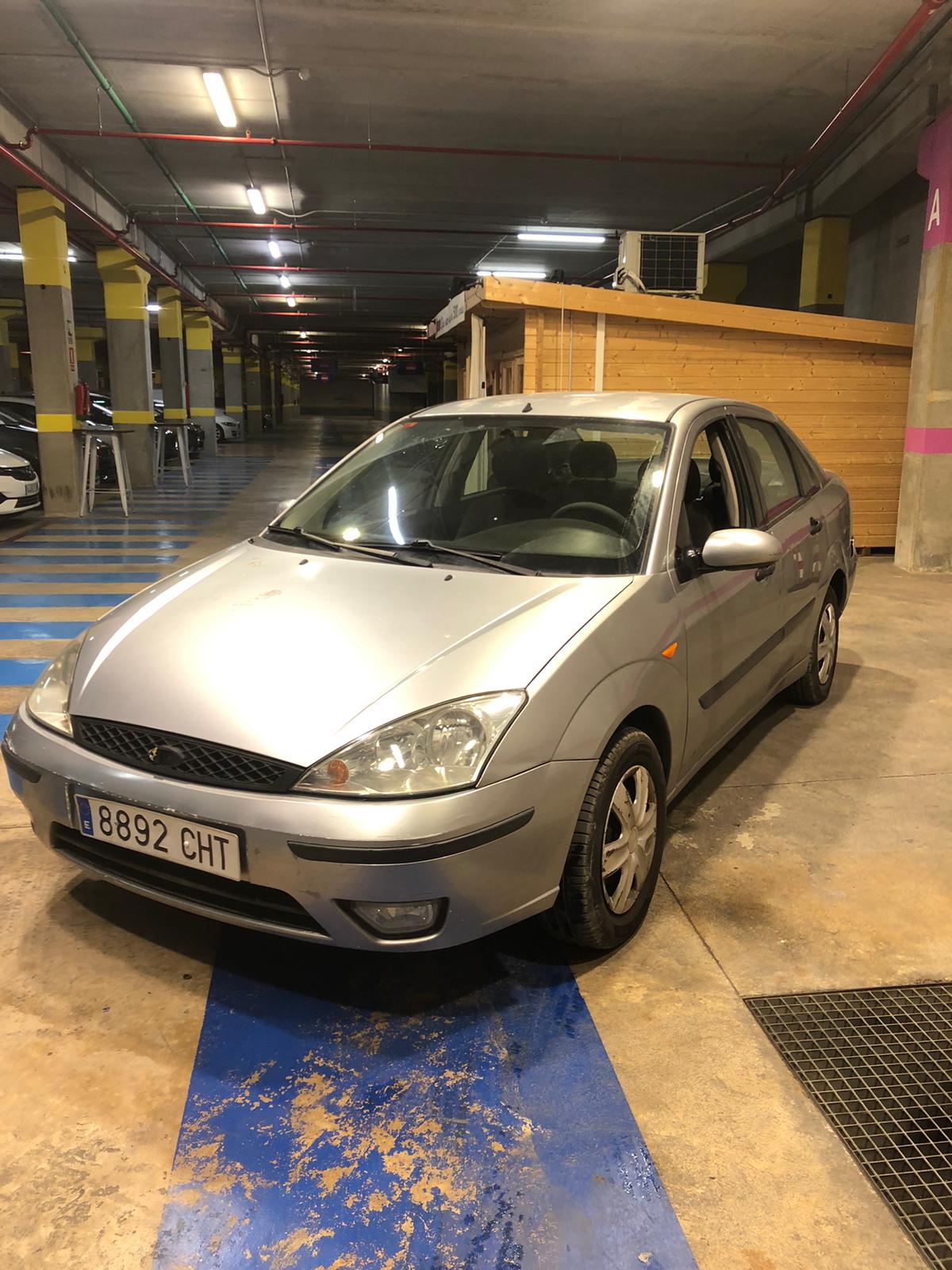 Foto 10 de FORD FOCUS 2003 en venta en CSV Motor