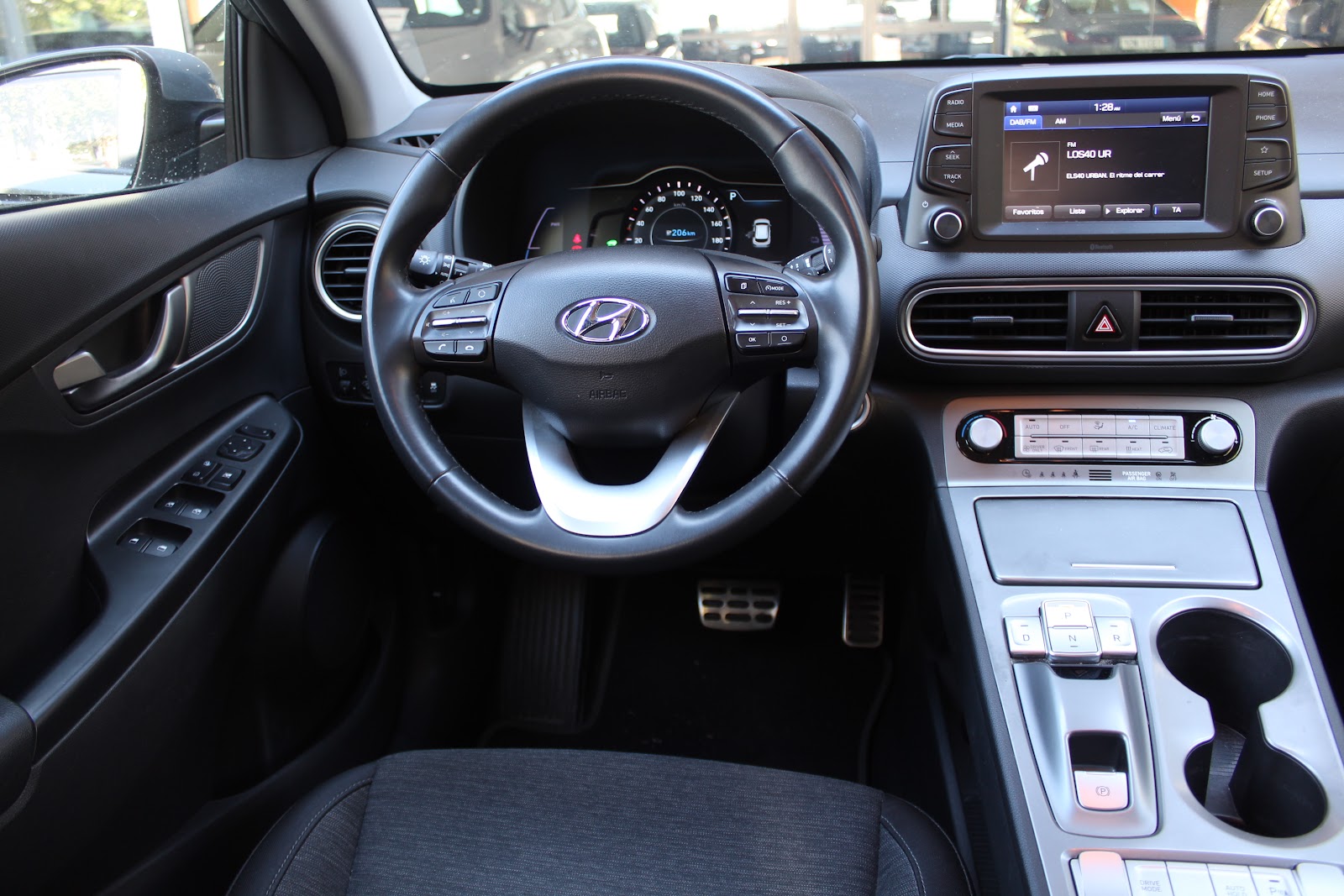 Foto 8 de HYUNDAI KONA 2020 en venta en CSV Motor VALDEFUENTES