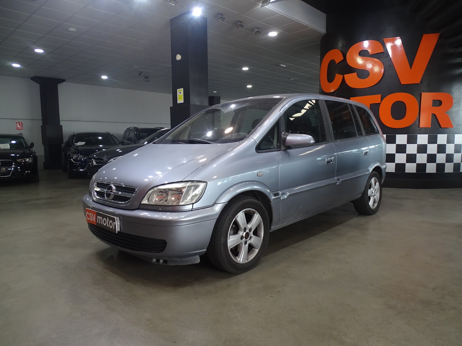 Foto 2 de OPEL ZAFIRA 2004 en venta en CSV Motor VALDEFUENTES