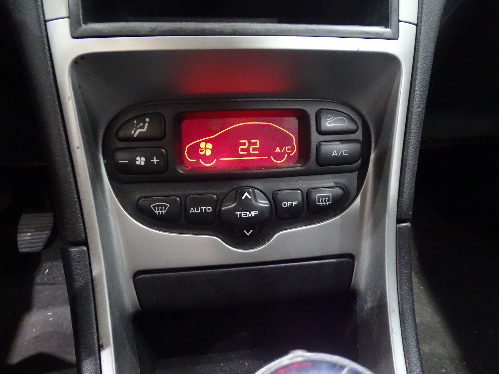 Foto 15 de PEUGEOT 307 5P 2023 en venta en CSV Motor