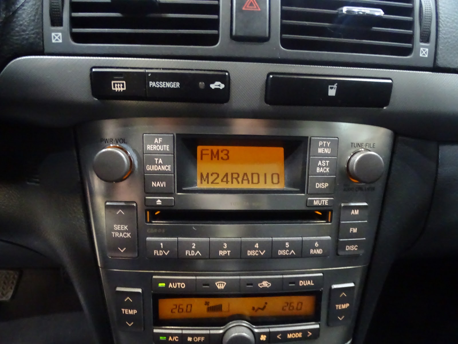 Foto 13 de TOYOTA AVENSIS 2007 en venta en CSV Motor VALDEFUENTES