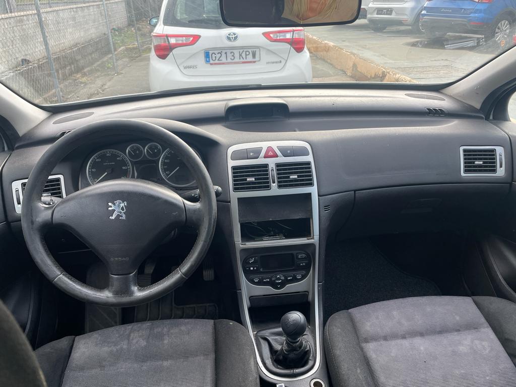Foto 5 de PEUGEOT 307 2004 en venta en CSV Motor