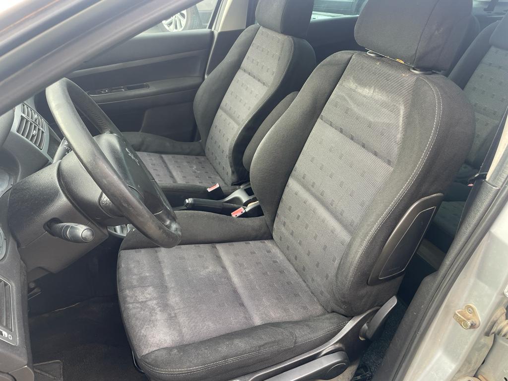 Foto 6 de PEUGEOT 307 2004 en venta en CSV Motor