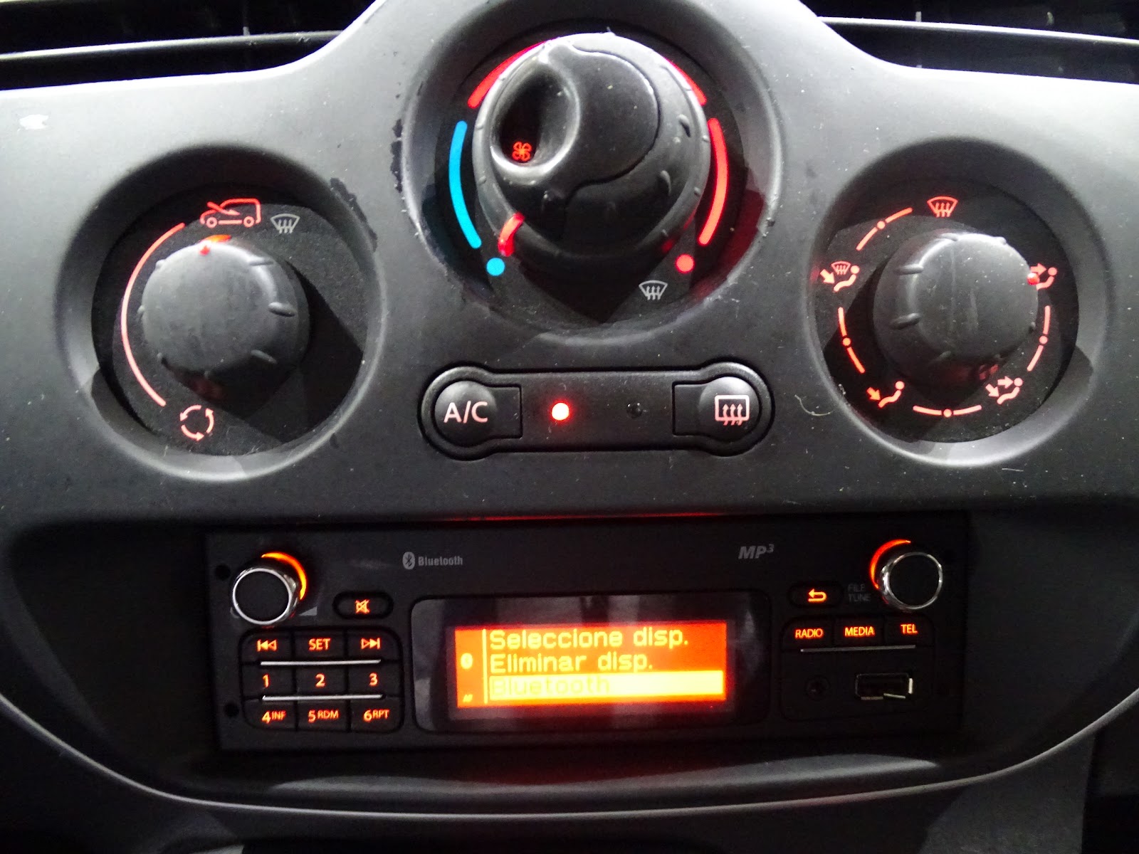 Foto 11 de RENAULT KANGOO 2018 en venta en CSV Motor VALDEFUENTES