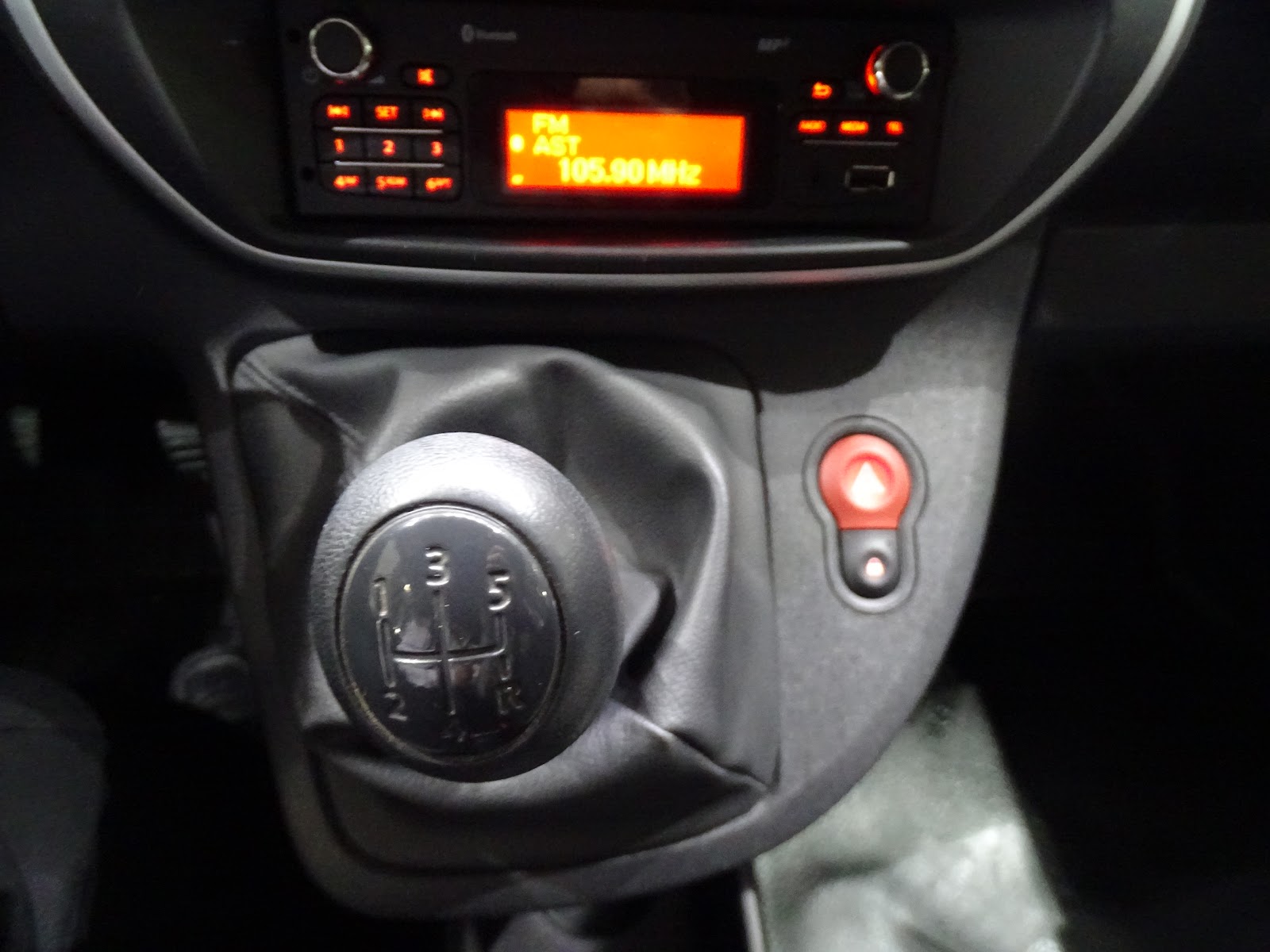 Foto 12 de RENAULT KANGOO 2018 en venta en CSV Motor VALDEFUENTES