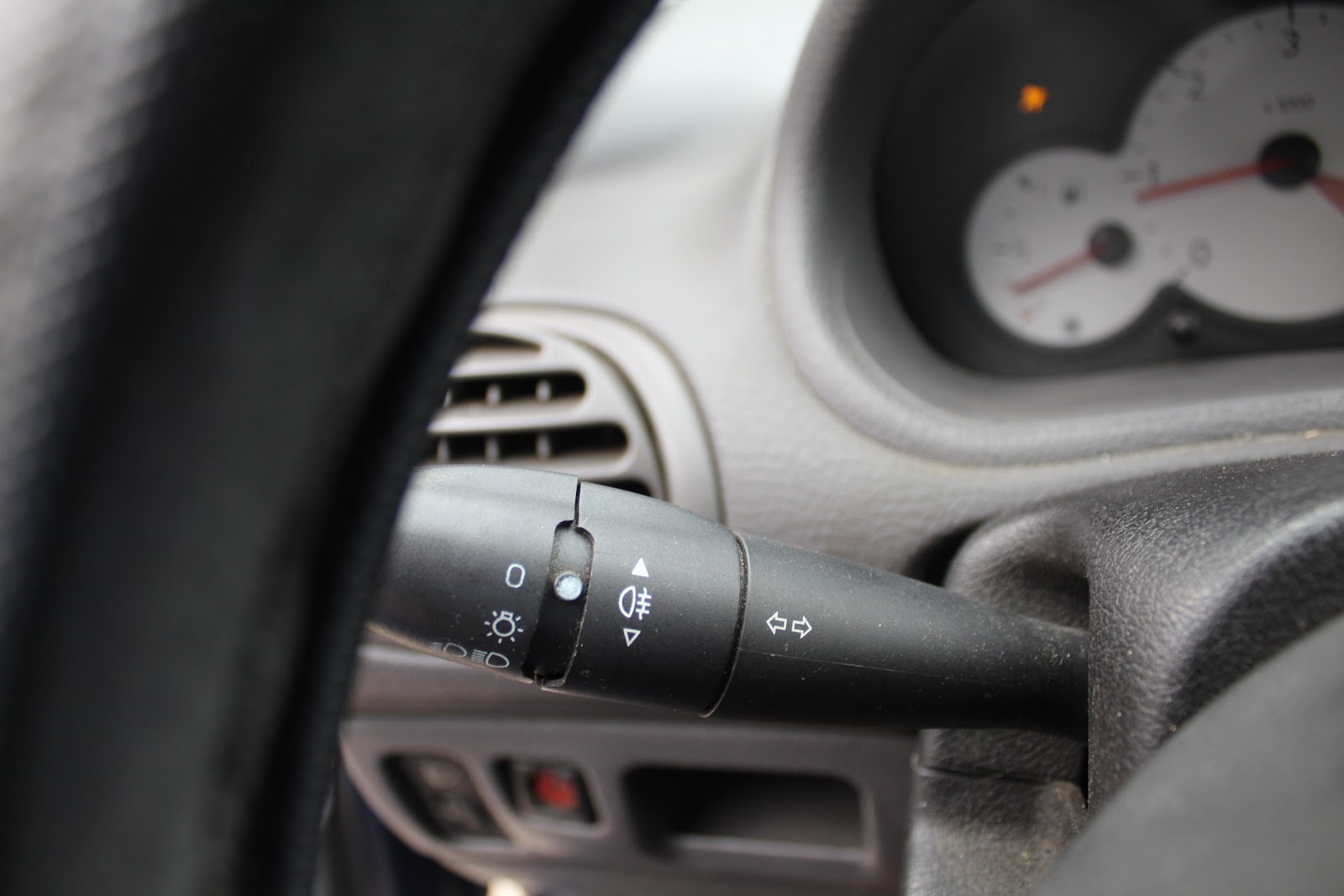 Foto 11 de PEUGEOT 206 2014 en venta en CSV Motor VALDEFUENTES