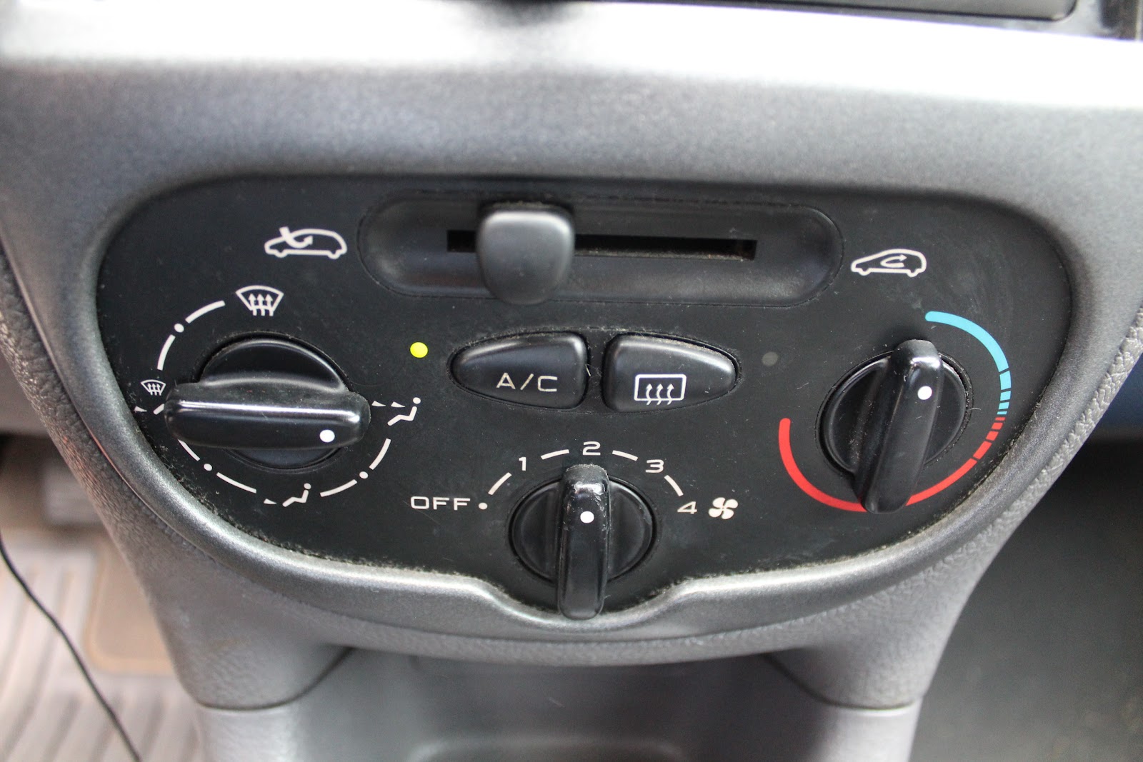 Foto 13 de PEUGEOT 206 2014 en venta en CSV Motor VALDEFUENTES
