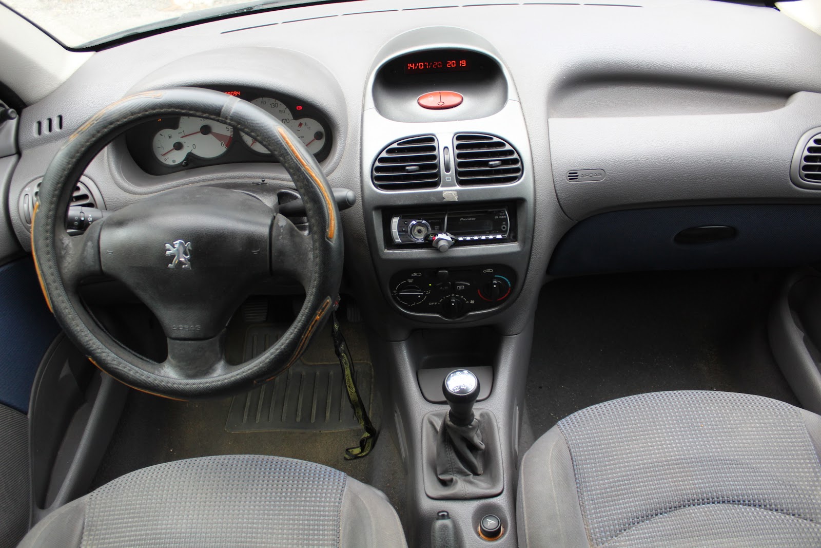 Foto 9 de PEUGEOT 206 2014 en venta en CSV Motor VALDEFUENTES
