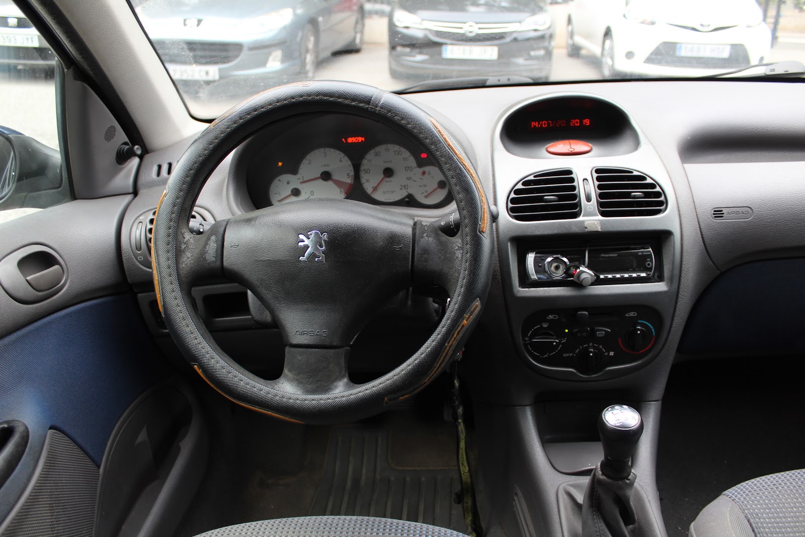 Foto 10 de PEUGEOT 206 2014 en venta en CSV Motor VALDEFUENTES