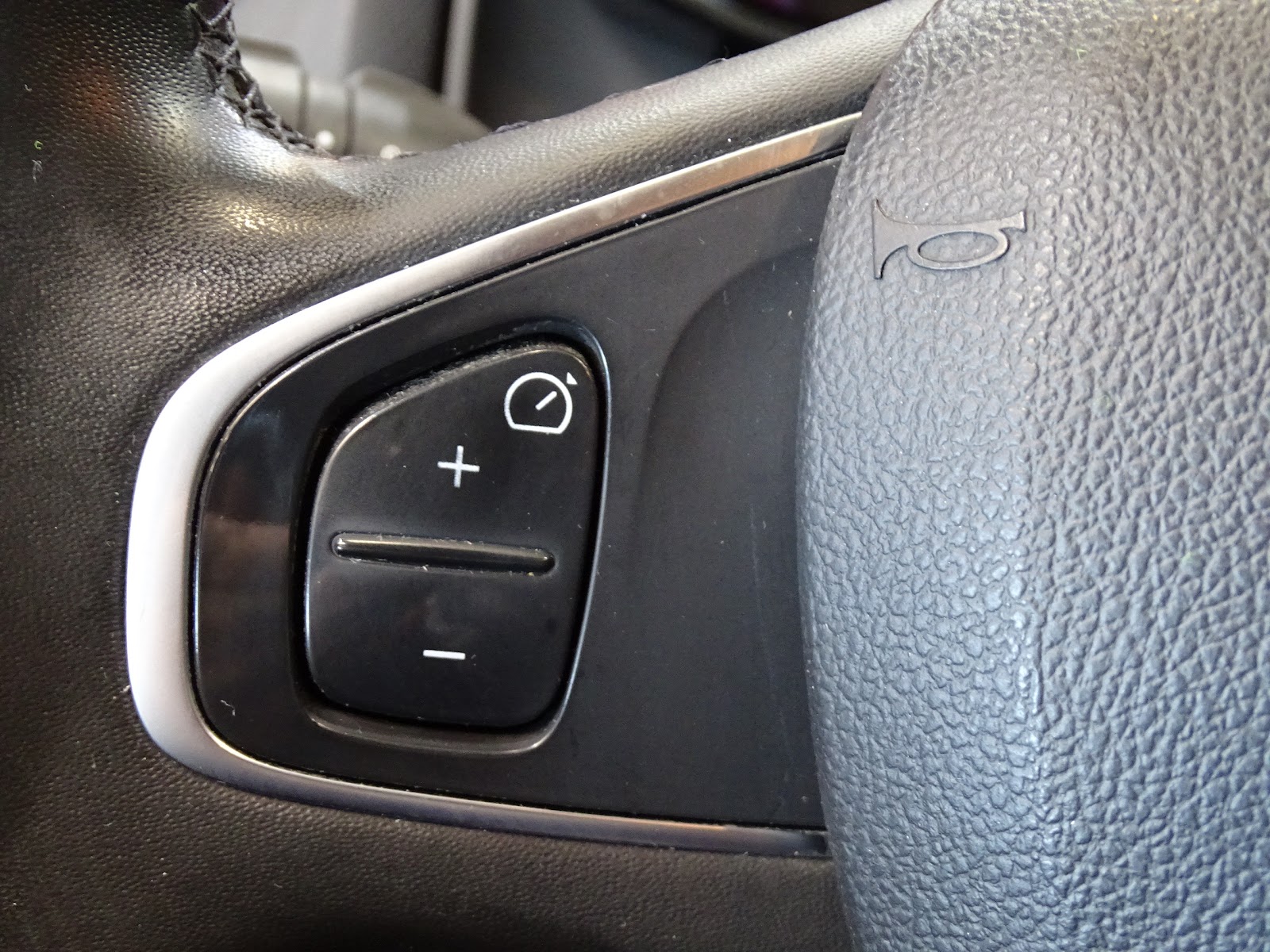 Foto 11 de RENAULT CLIO 2017 en venta en CSV Motor VALDEFUENTES