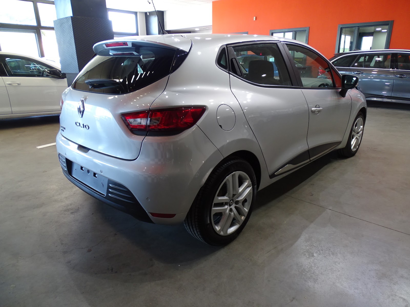 Foto 4 de RENAULT CLIO 2017 en venta en CSV Motor VALDEFUENTES