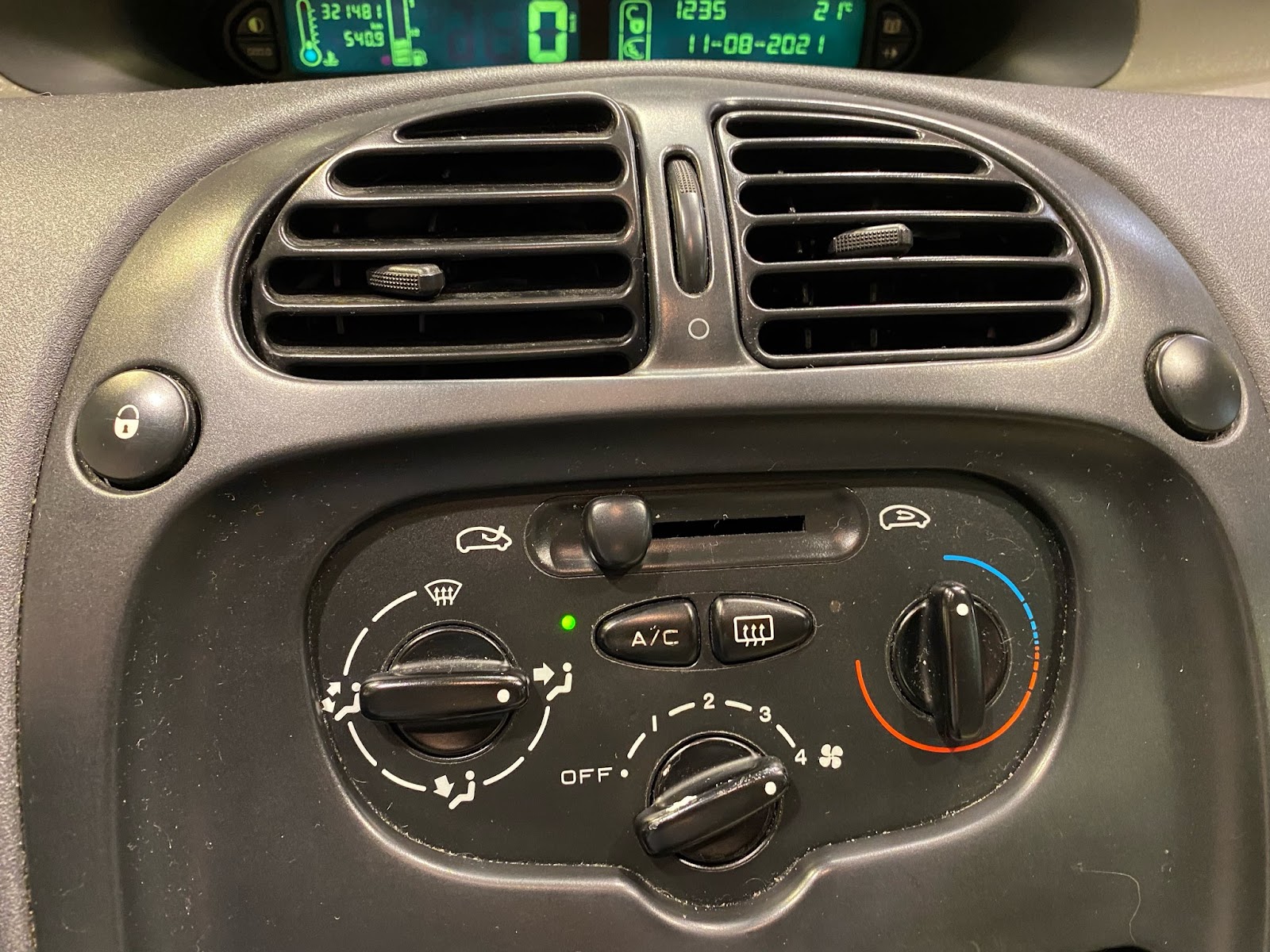 Foto 12 de CITROËN XSARA 2005 en venta en CSV Motor