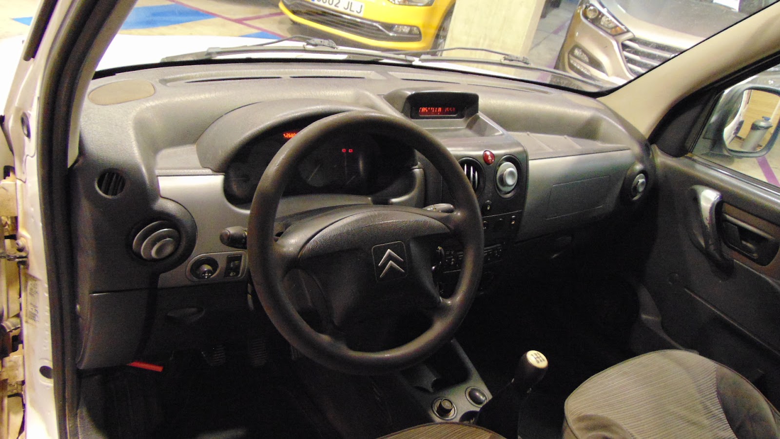 Foto 6 de CITROËN BERLINGO 2005 en venta en CSV Motor VALDEFUENTES