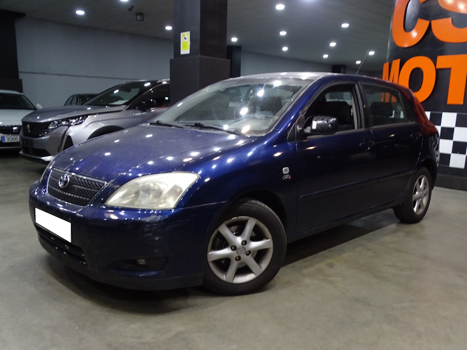 Foto 2 de TOYOTA COROLLA 2023 en venta en CSV Motor VALDEFUENTES
