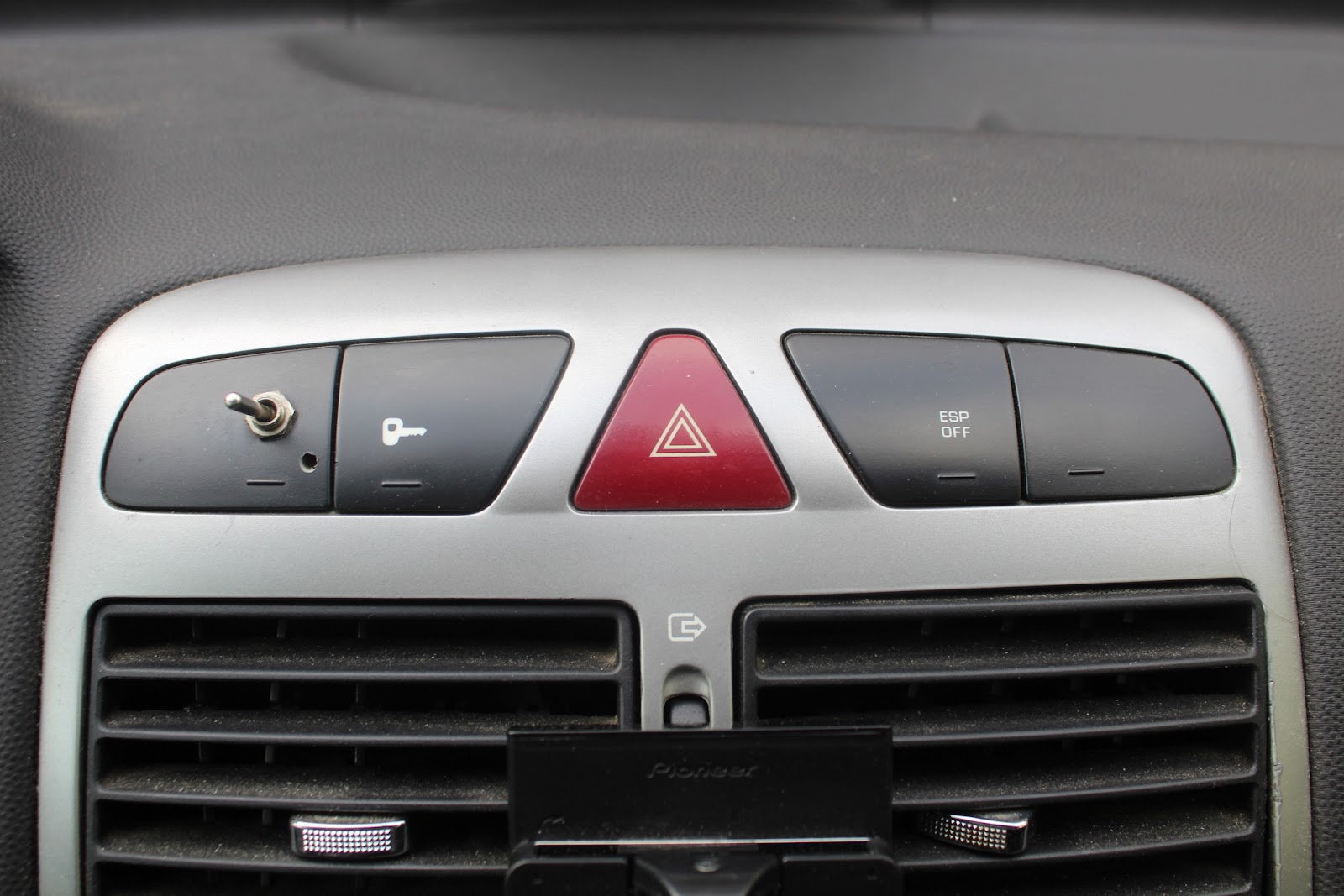 Foto 14 de PEUGEOT 307 2004 en venta en CSV Motor VALDEFUENTES