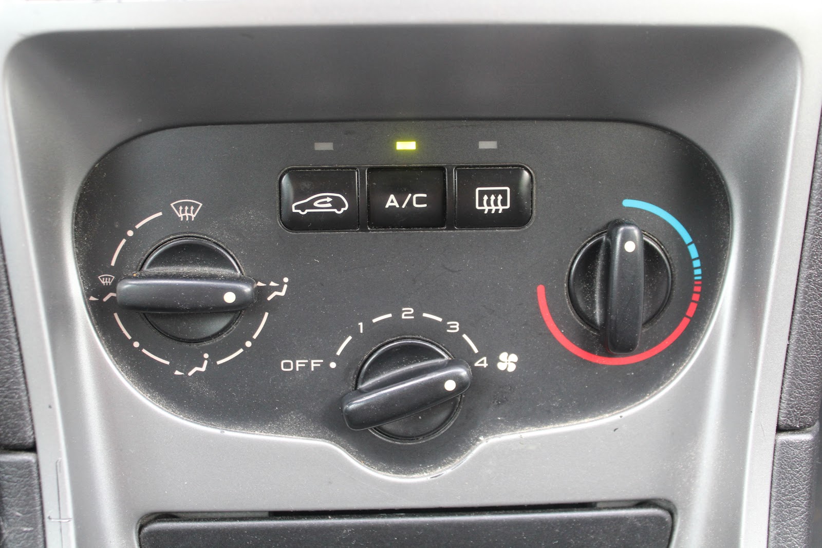 Foto 16 de PEUGEOT 307 2004 en venta en CSV Motor VALDEFUENTES