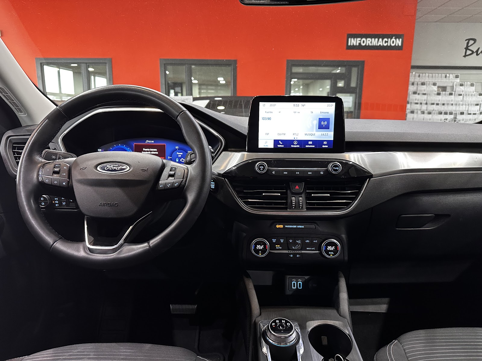 Foto 11 de FORD KUGA 2022 en venta en CSV Motor VALDEFUENTES