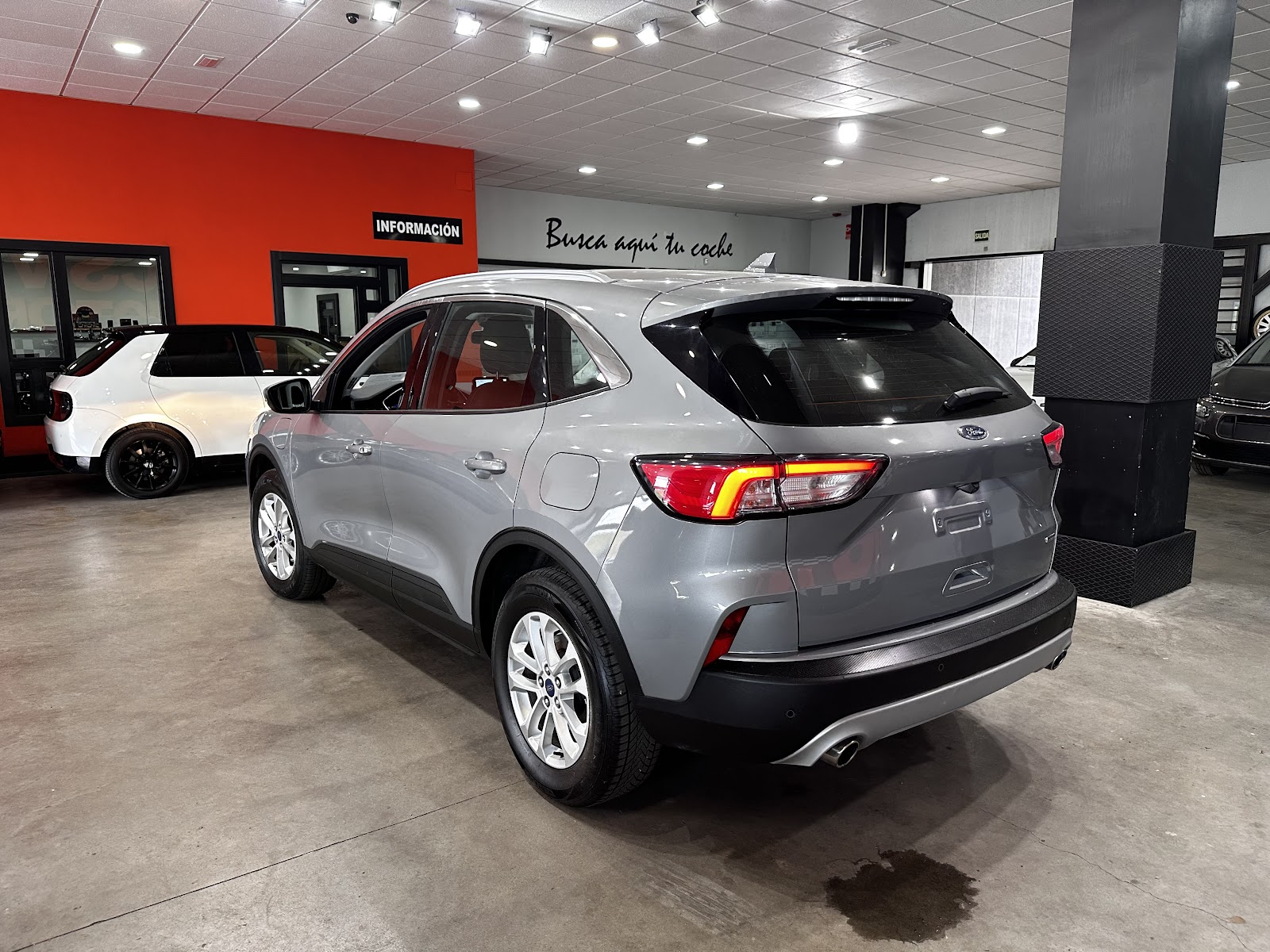 Foto 5 de FORD KUGA 2022 en venta en CSV Motor VALDEFUENTES