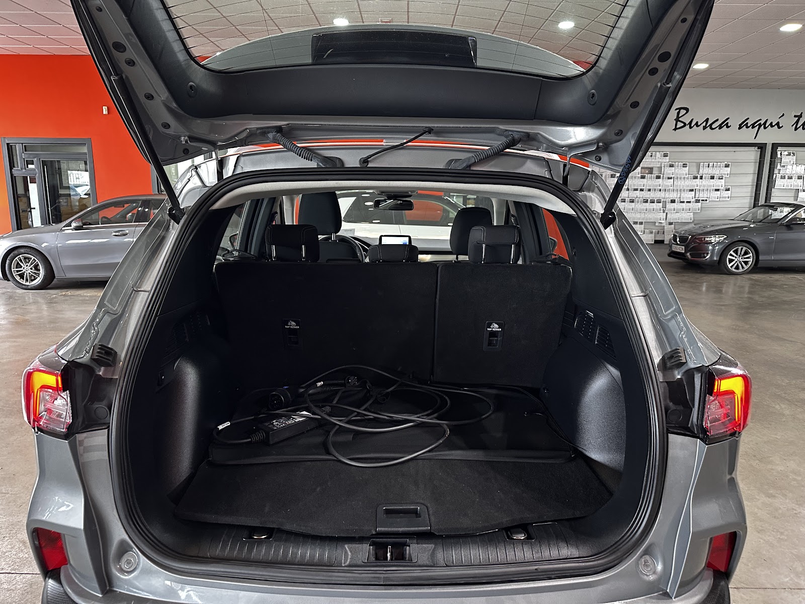 Foto 8 de FORD KUGA 2022 en venta en CSV Motor VALDEFUENTES