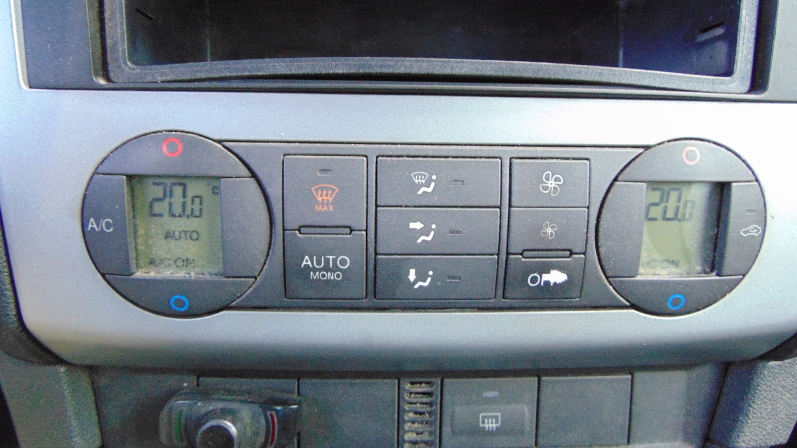 Foto 12 de FORD FOCUS 2005 en venta en CSV Motor VALDEFUENTES