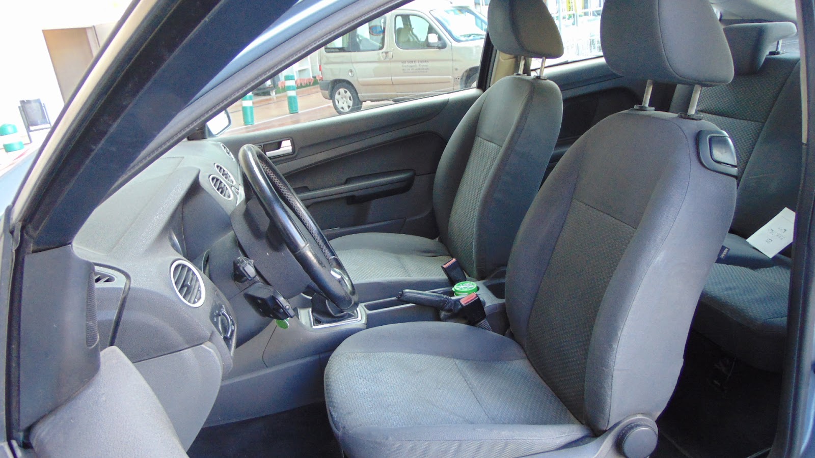 Foto 8 de FORD FOCUS 2005 en venta en CSV Motor VALDEFUENTES