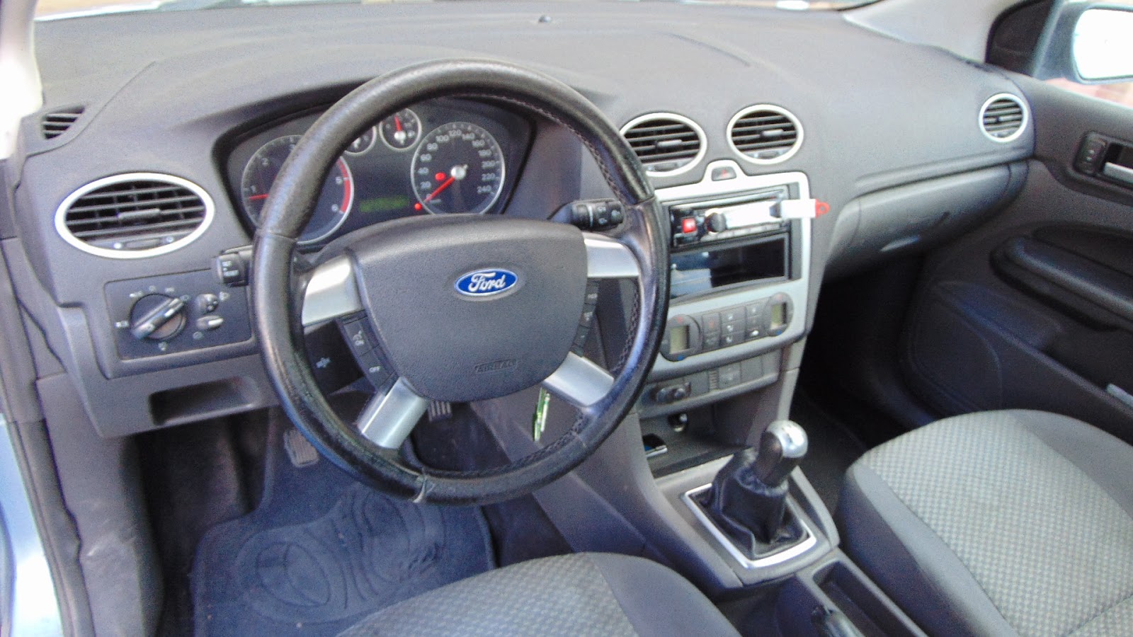 Foto 10 de FORD FOCUS 2005 en venta en CSV Motor VALDEFUENTES