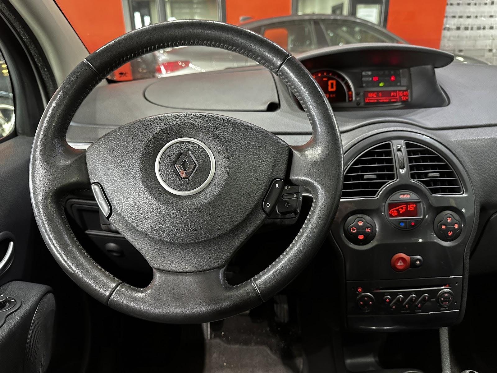 Foto 13 de RENAULT MODUS 2010 en venta en CSV Motor VALDEFUENTES