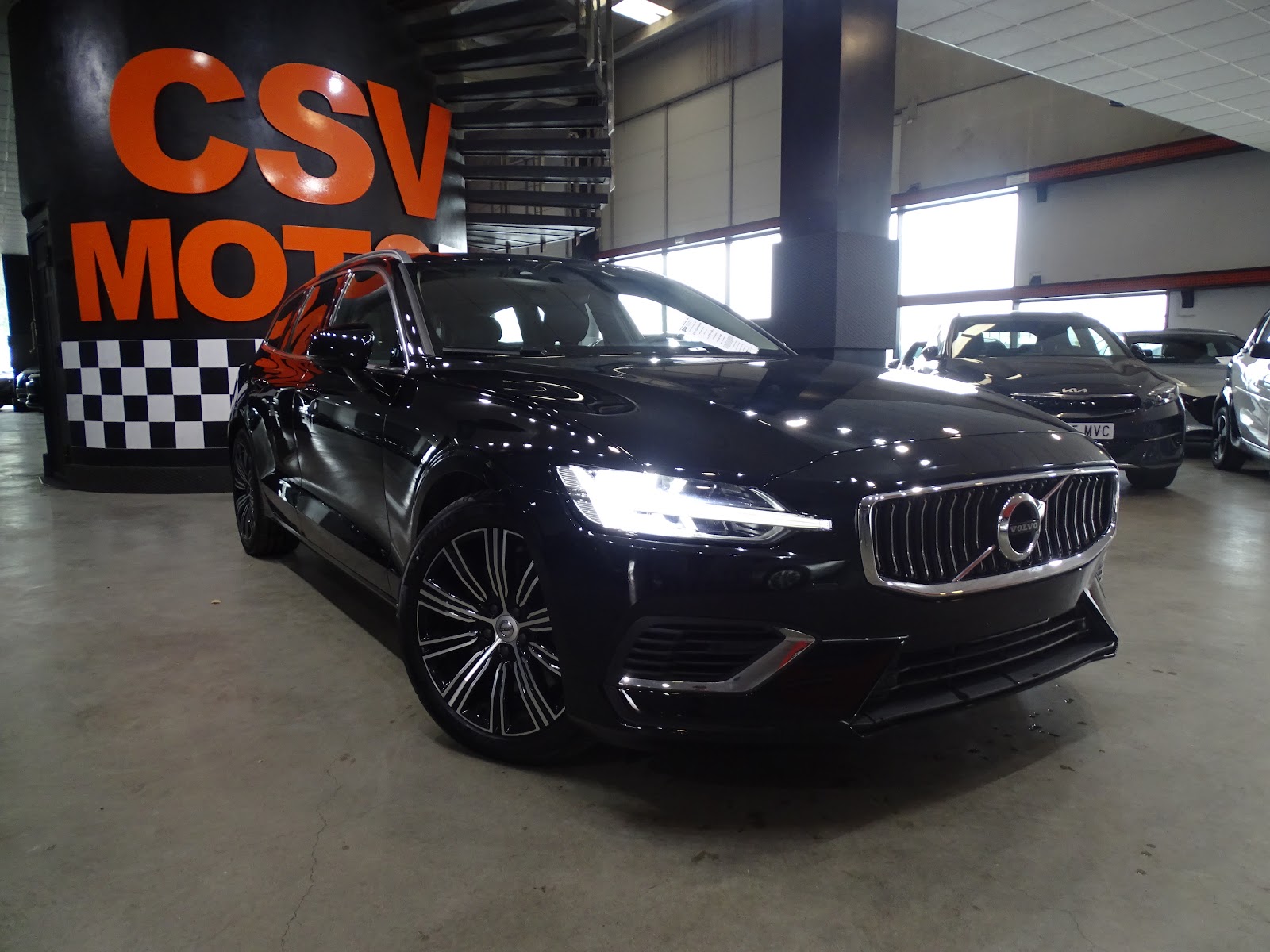 Foto 3 de VOLVO V60 2023 en venta en CSV Motor