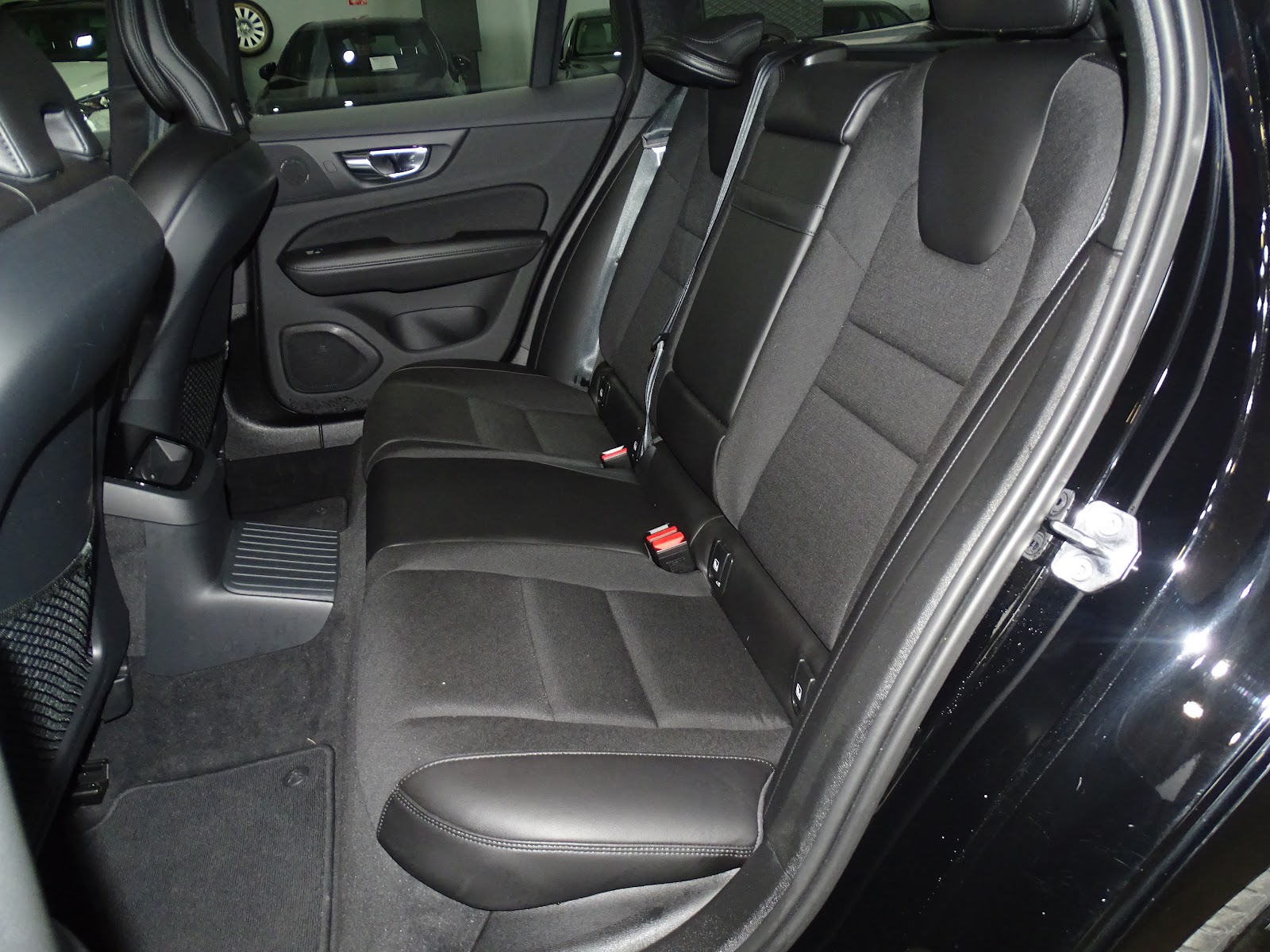 Foto 10 de VOLVO V60 2023 en venta en CSV Motor