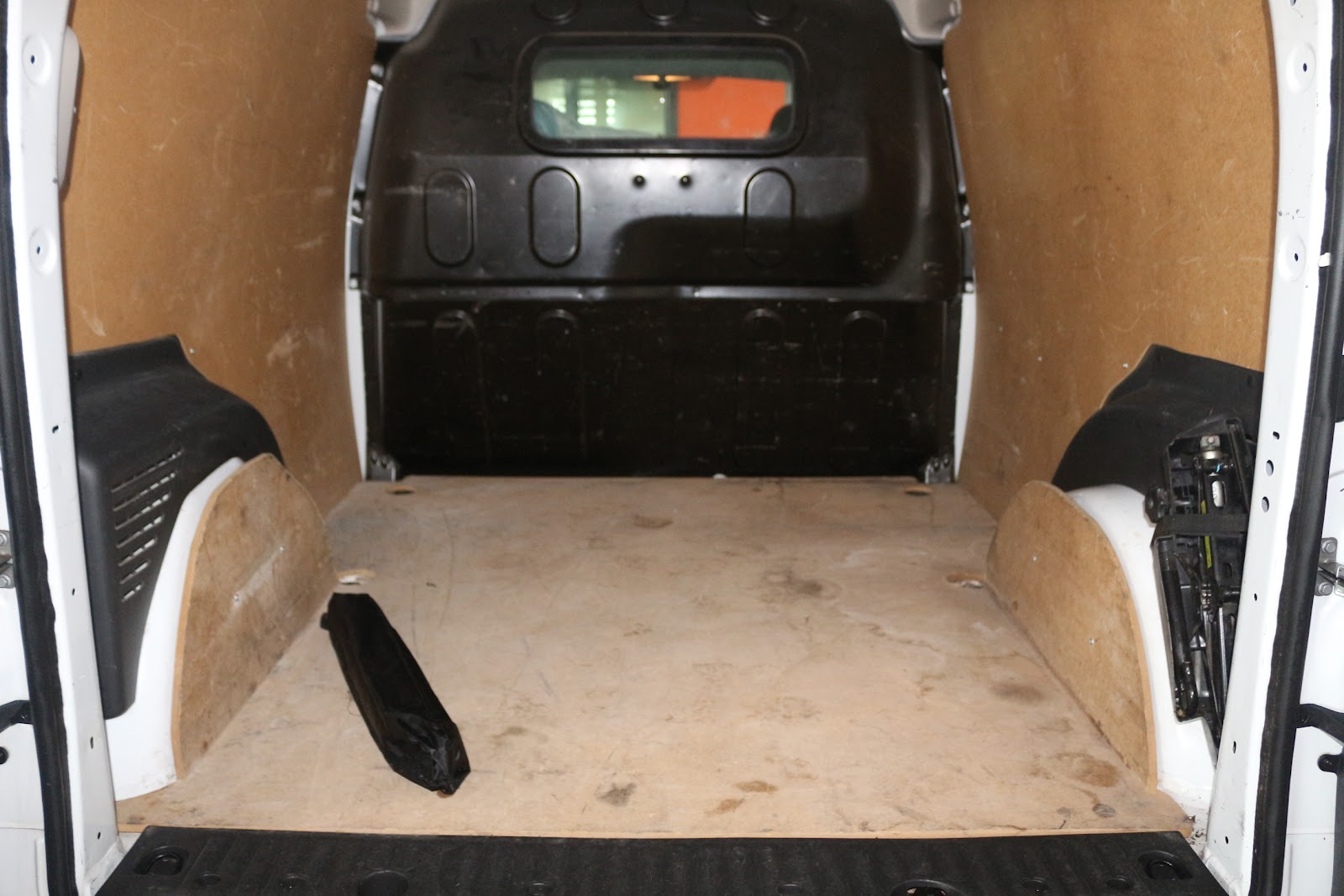 Foto 4 de RENAULT KANGOO 2017 en venta en CSV Motor VALDEFUENTES