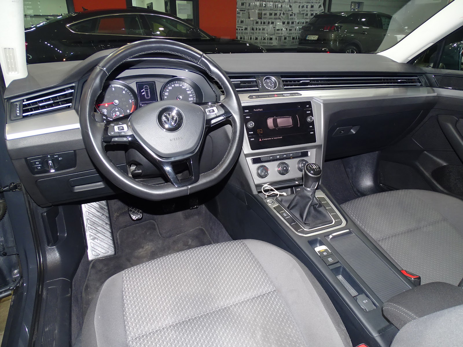 Foto 8 de VOLKSWAGEN PASSAT 2019 en venta en CSV Motor VALDEFUENTES