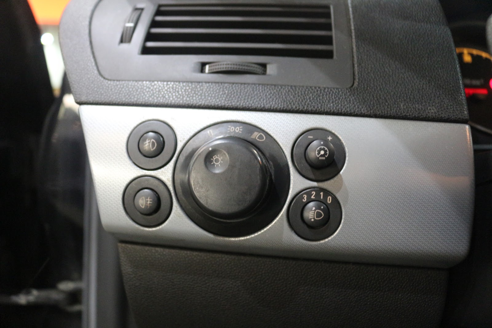 Foto 12 de OPEL ASTRA 2006 en venta en CSV Motor VALDEFUENTES